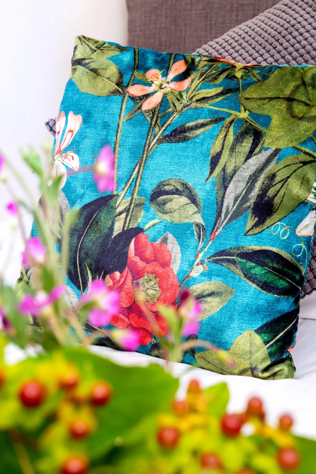 Number Seven-Drinnen