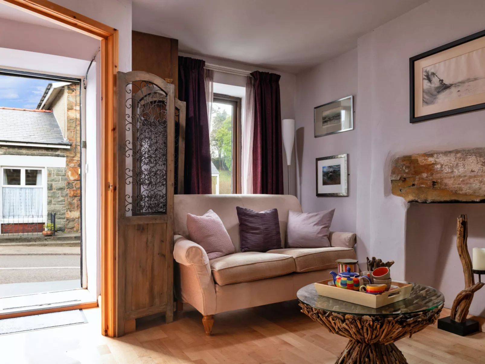 Dolwar Cottage-Inside