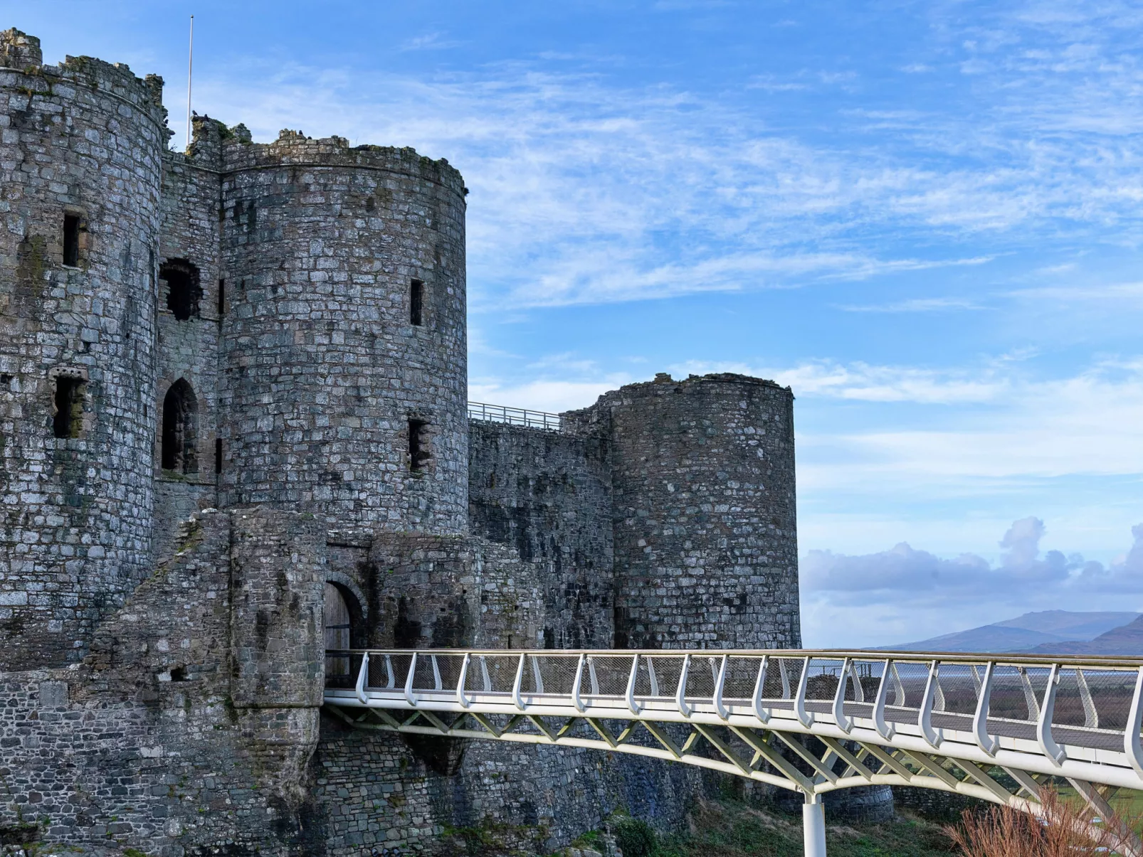 37 Bro Enddwyn-Dehors