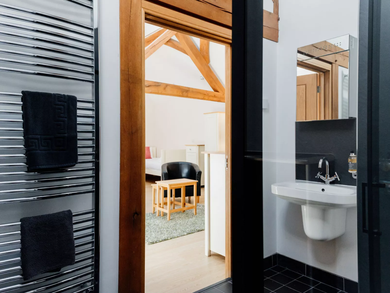 The Welsh Barn-Dedans