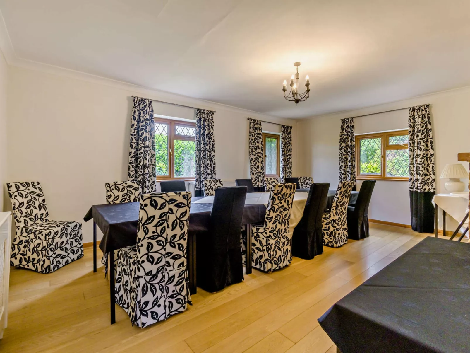 The House at No. 47-Dedans