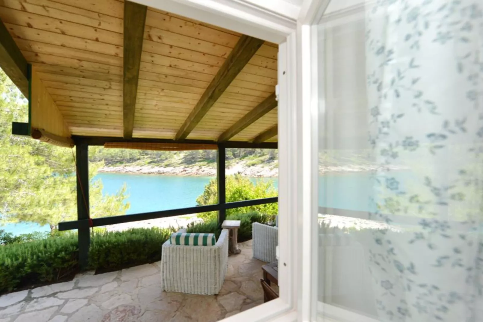 Studio (Ruzmarin)-Indoor