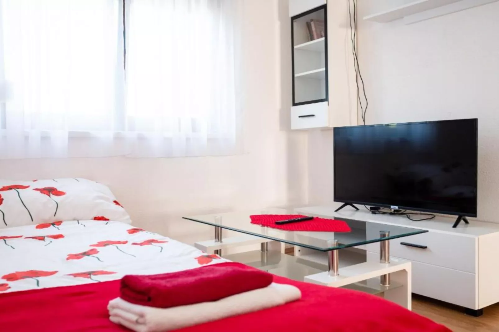 One Bedroom Apartment With Terrace (A1)-Nicht zugeordnet