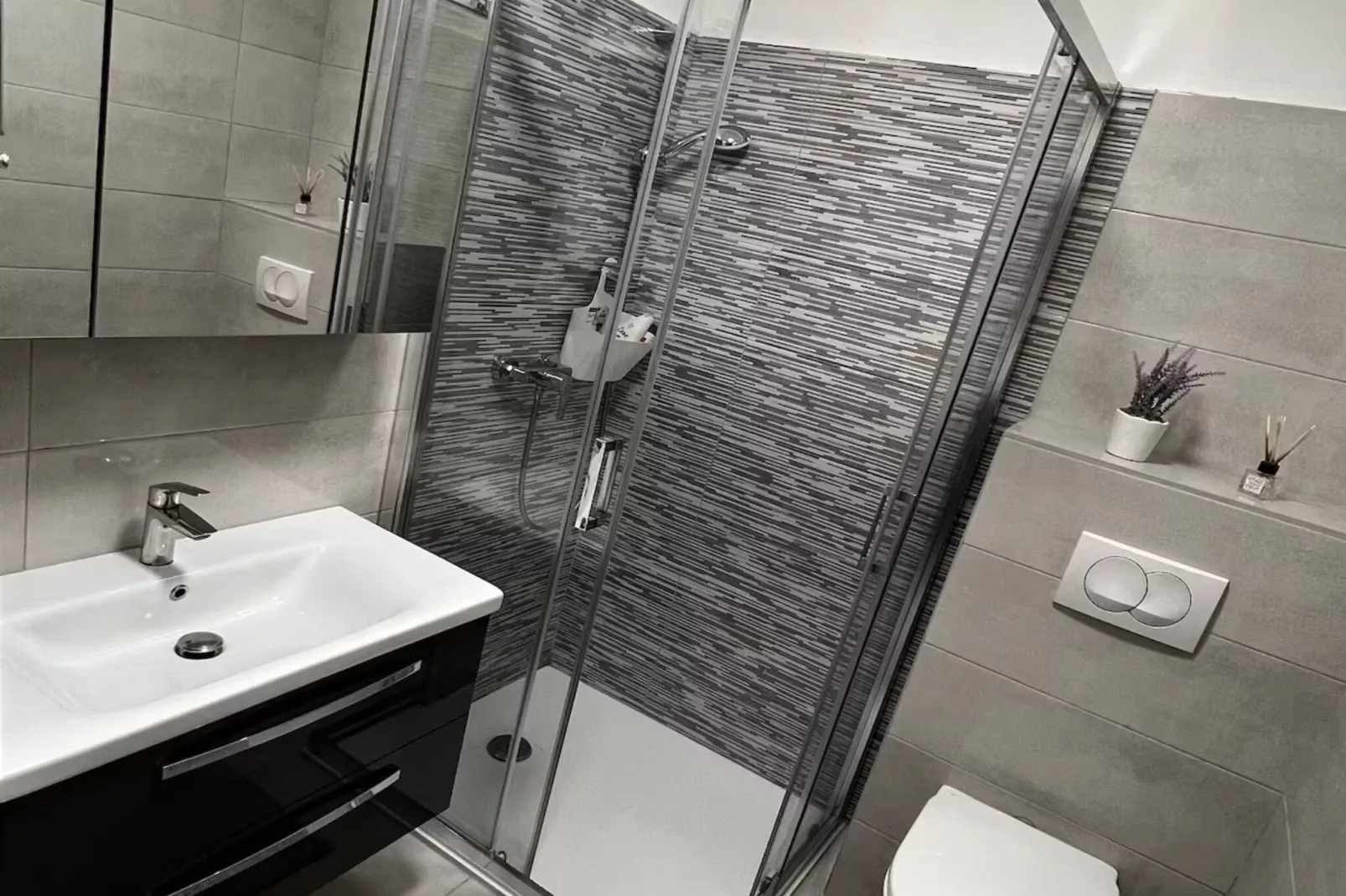 House Burić - Two Bedroom House-Badezimmer