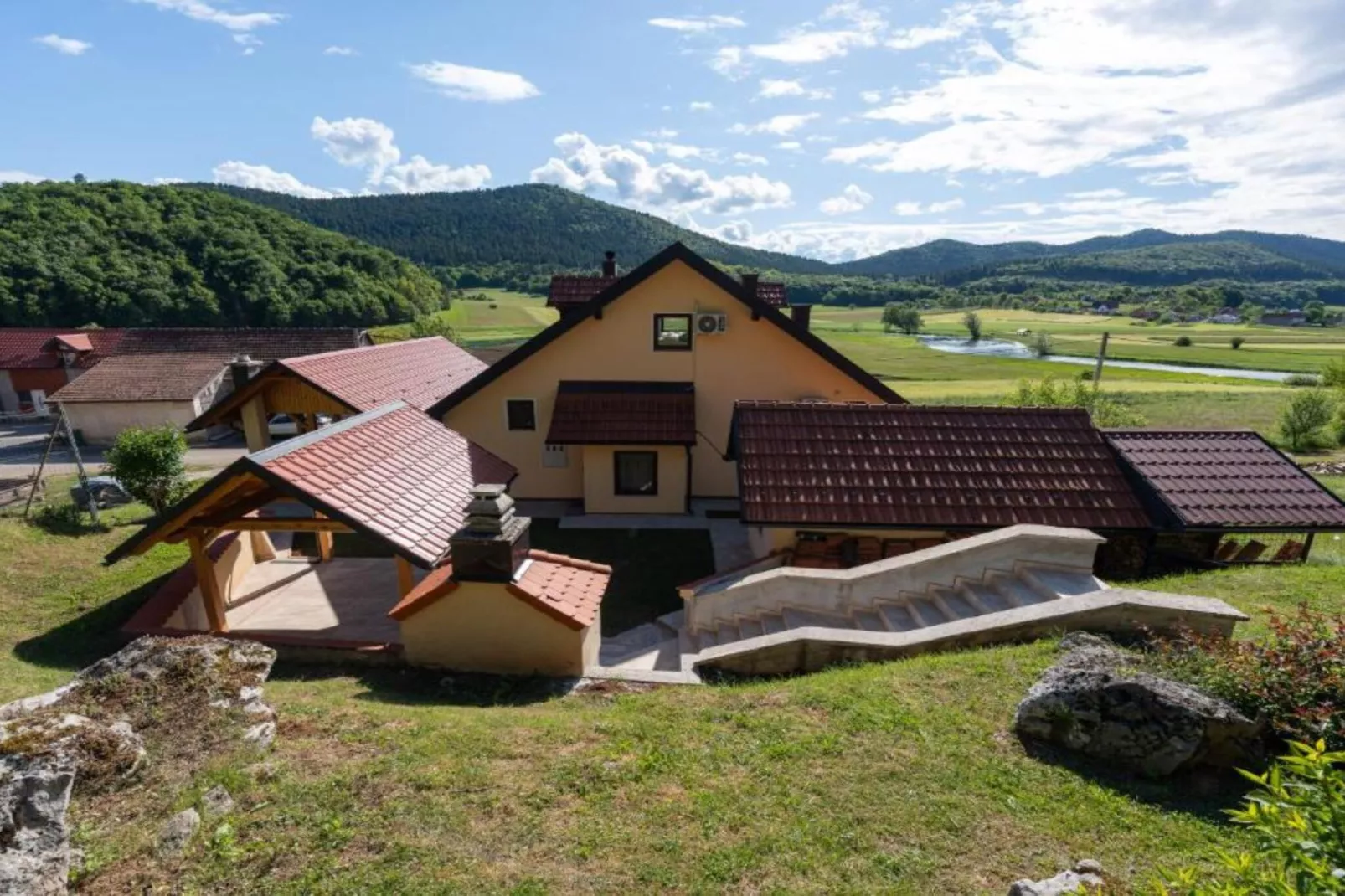 Villa Narnia - Three Bedroom Villa-Im Freien