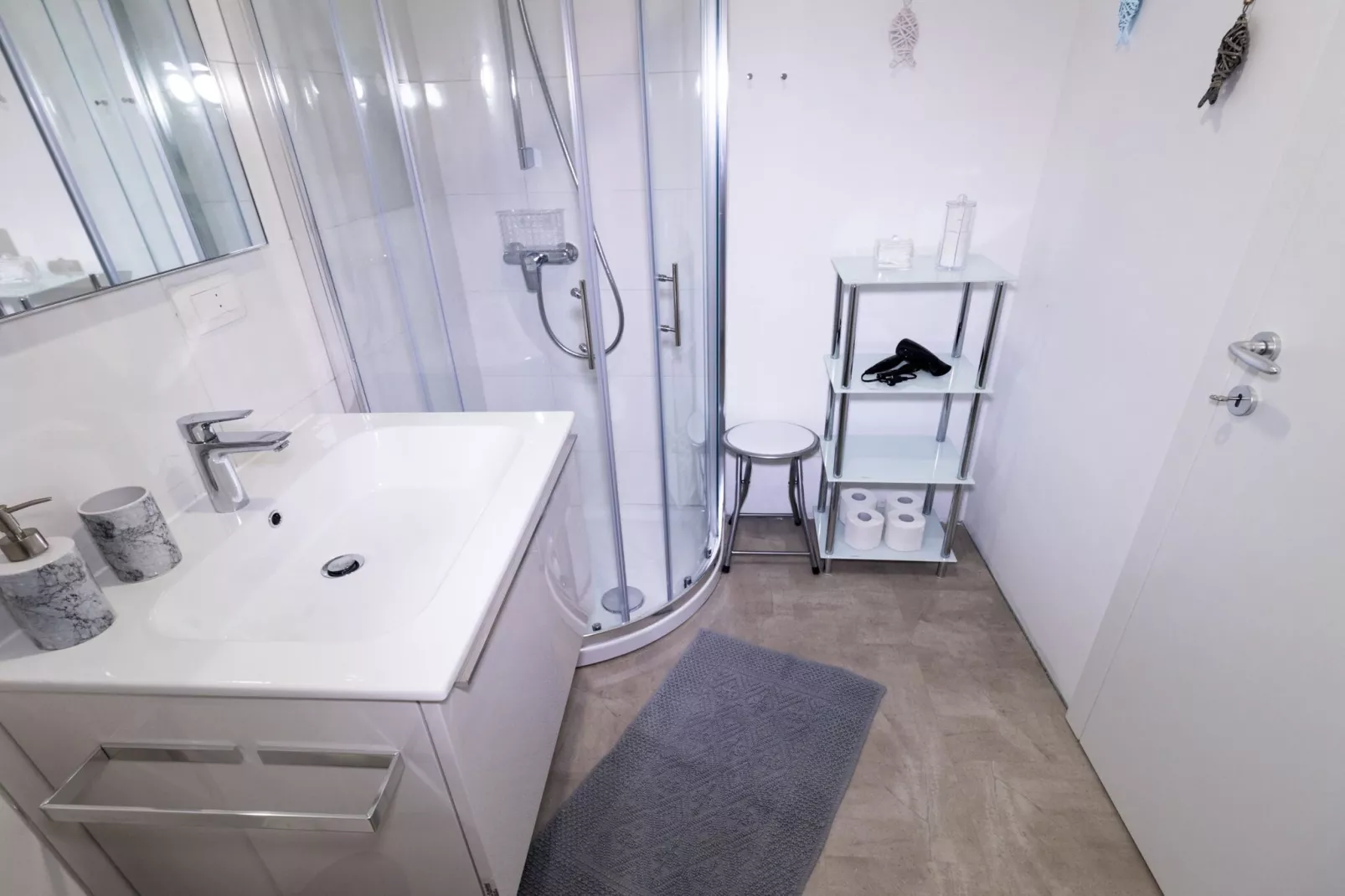 Piran Downtown Chic and Cozy Apartments - Standard One Bedroom Apartment (owner 3.S)-Bathroom