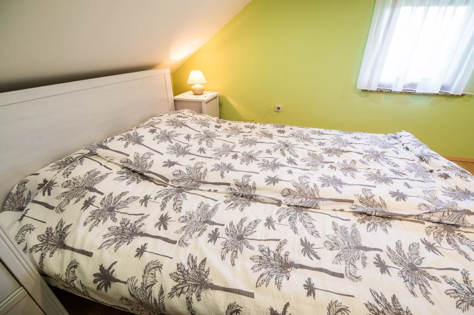 Golden Horizon Holiday Home with Terrace and Garden - One Bedroom Holiday Home with Terrace and Garden-Chambre