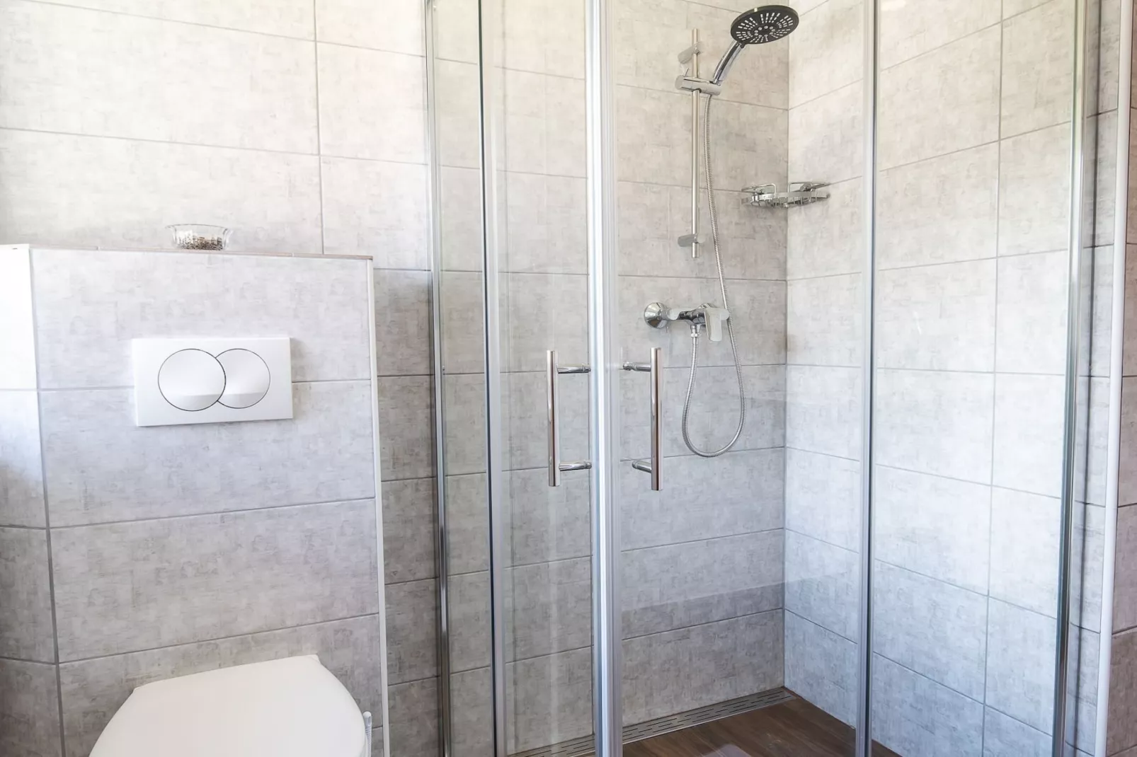 Mountain View Haven Apartments - One Bedroom Apartment  with Balcony-Badezimmer