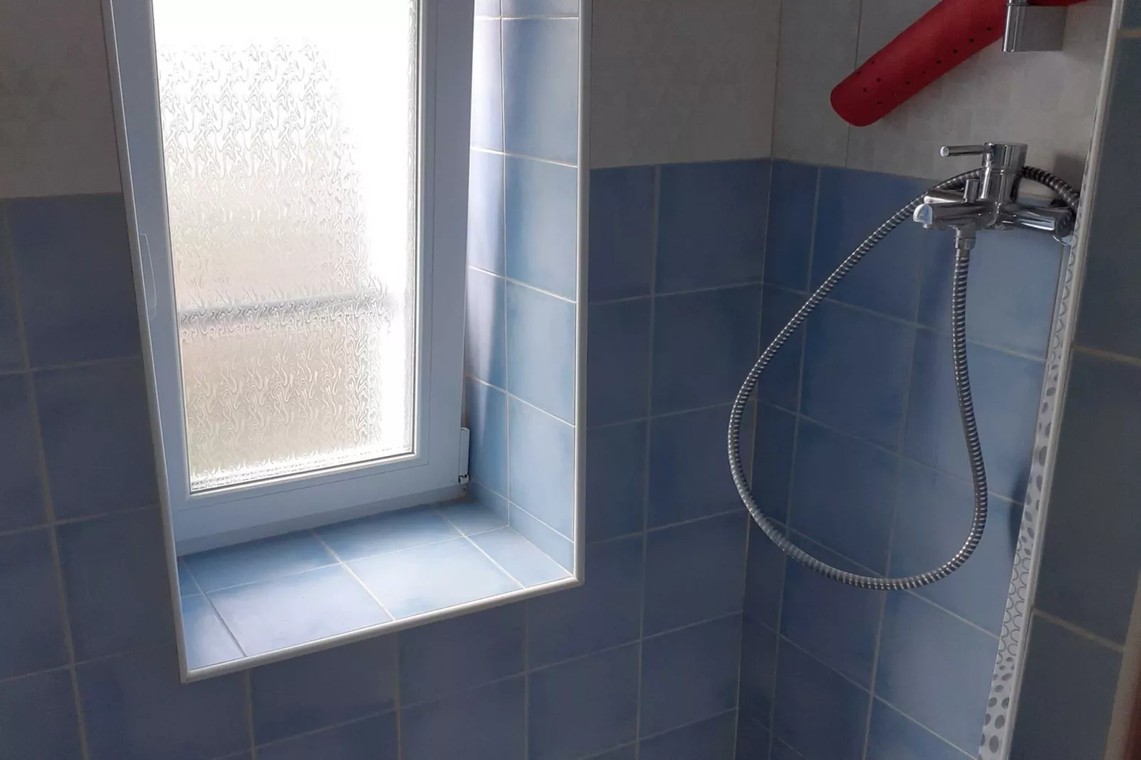 Secluded Authentic Apartment with Terrace - Studio Apartment with Terrace-Badezimmer