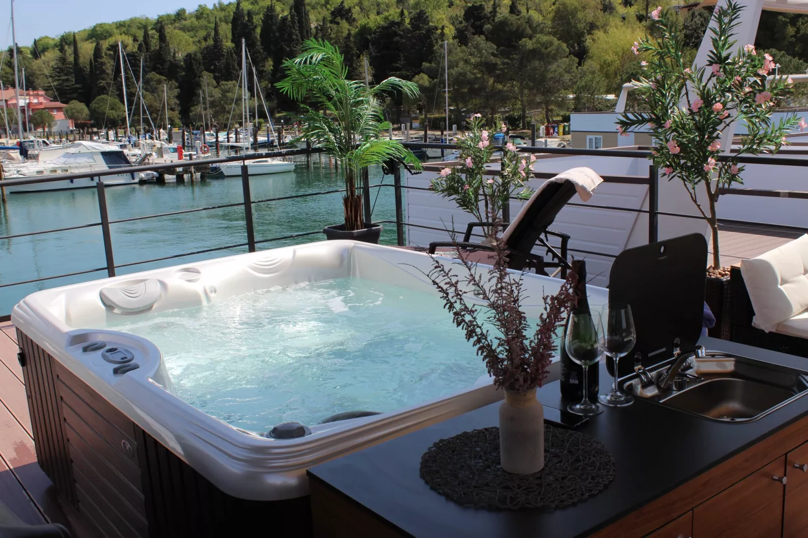 The Seaborn Residence - Two Bedroom Floating House-Swimming pool