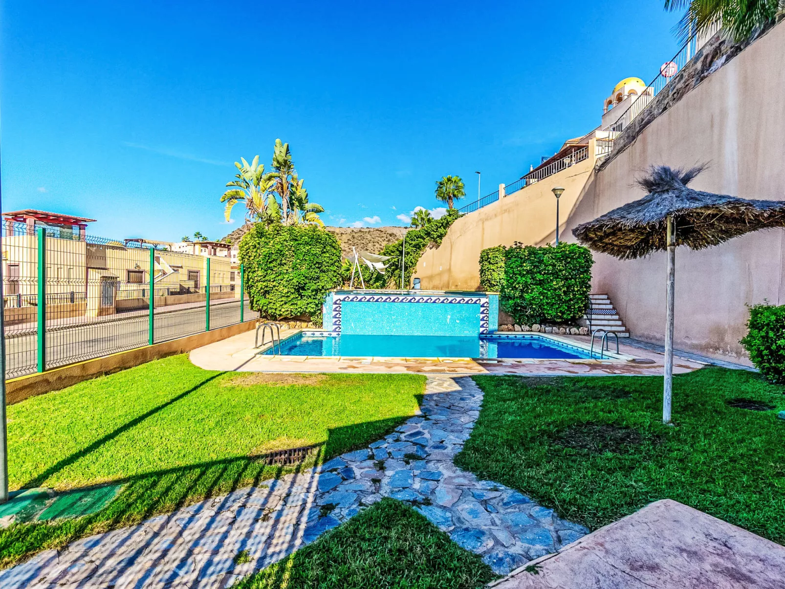 Collados Zieschang-Outside