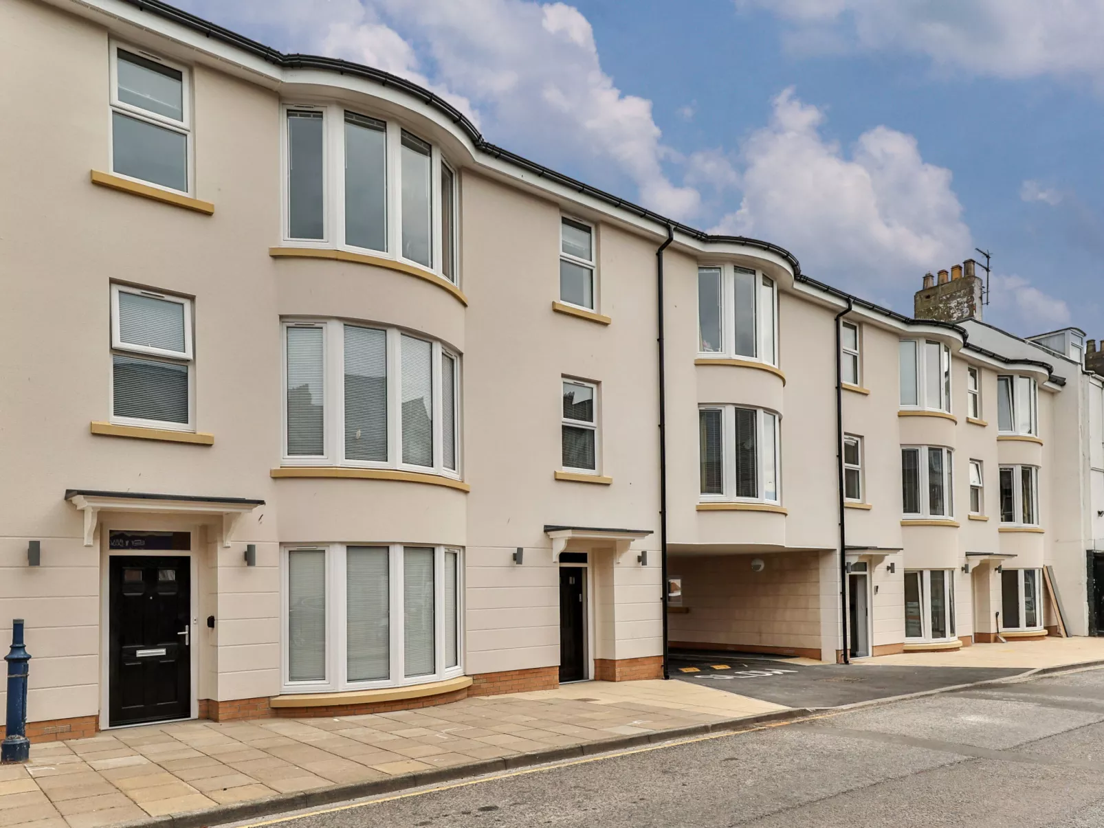 No.11, Belle House-Outside