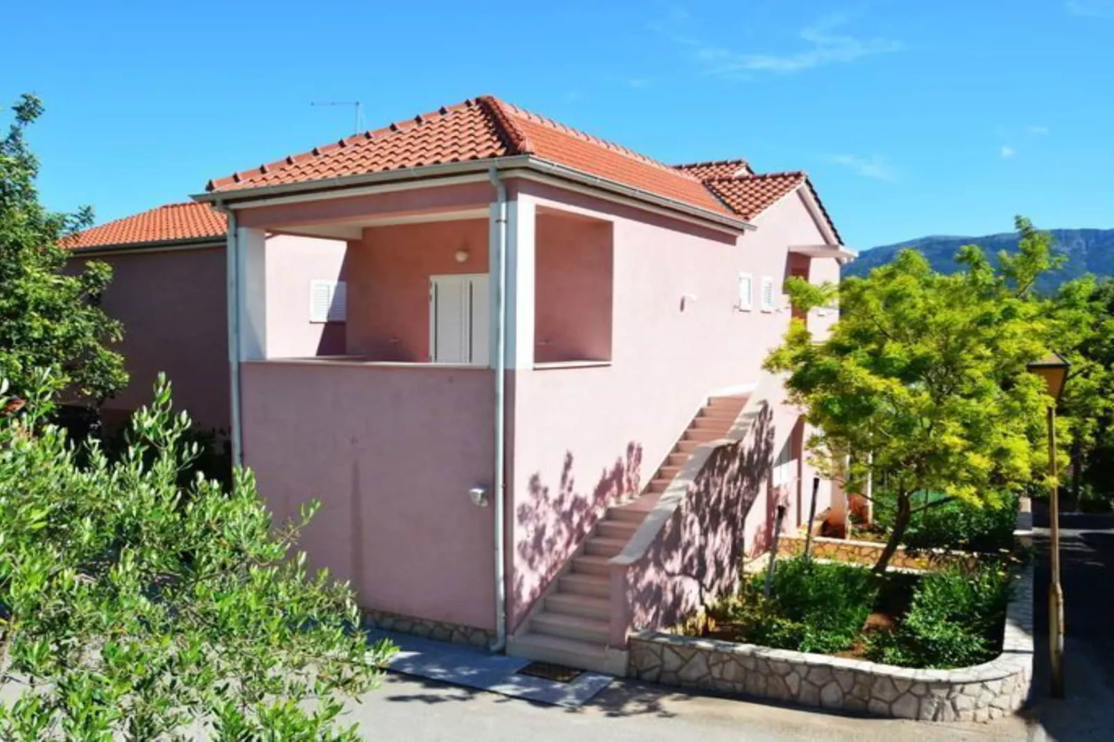 One Bedroom Apartment with Balcony 3-Im Freien