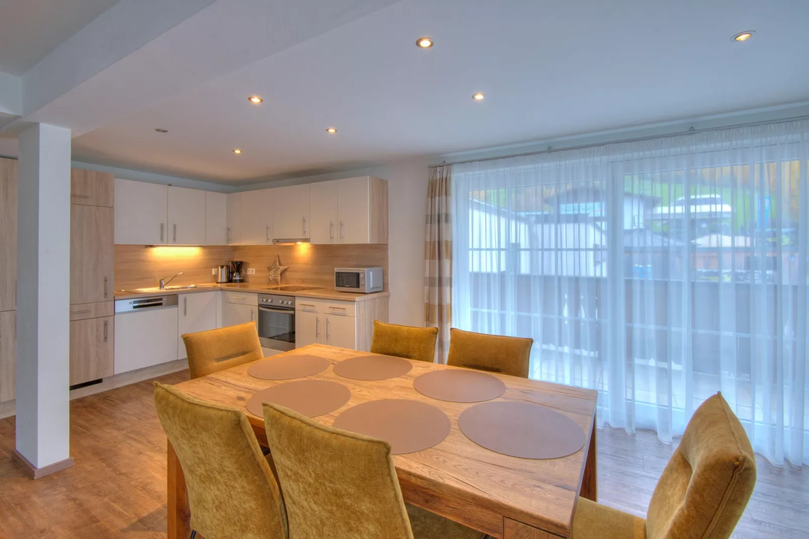 Brunner Apartment Top 6-Esszimmer