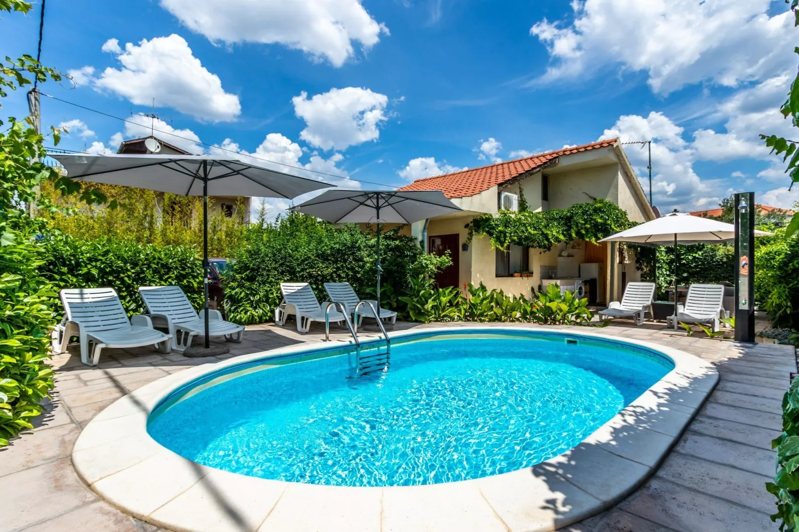 Two-Bedroom Holiday Home With Pool-Schwimmbad