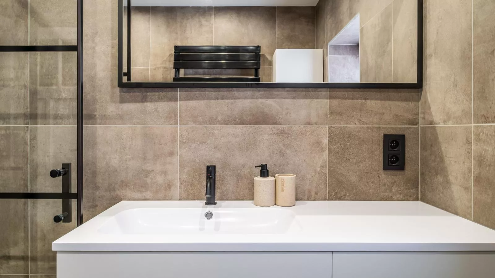 Illustrious-Salle de bain