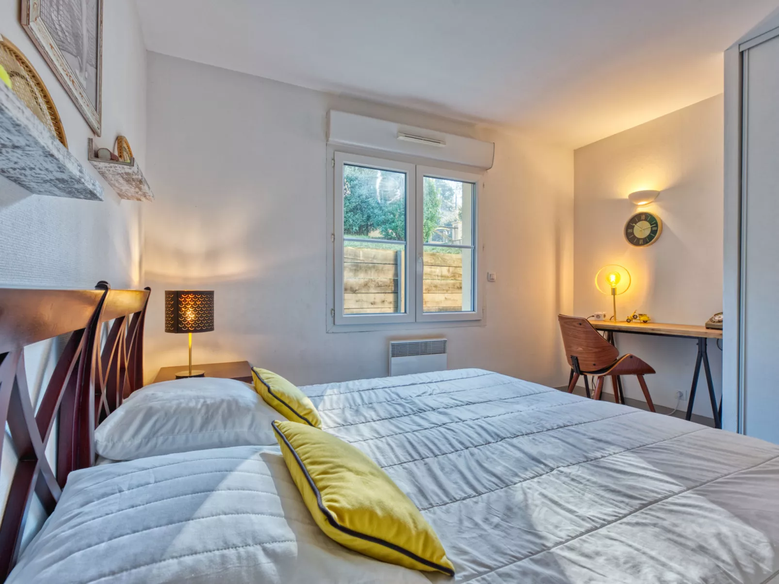 Atlantic Green-Inside