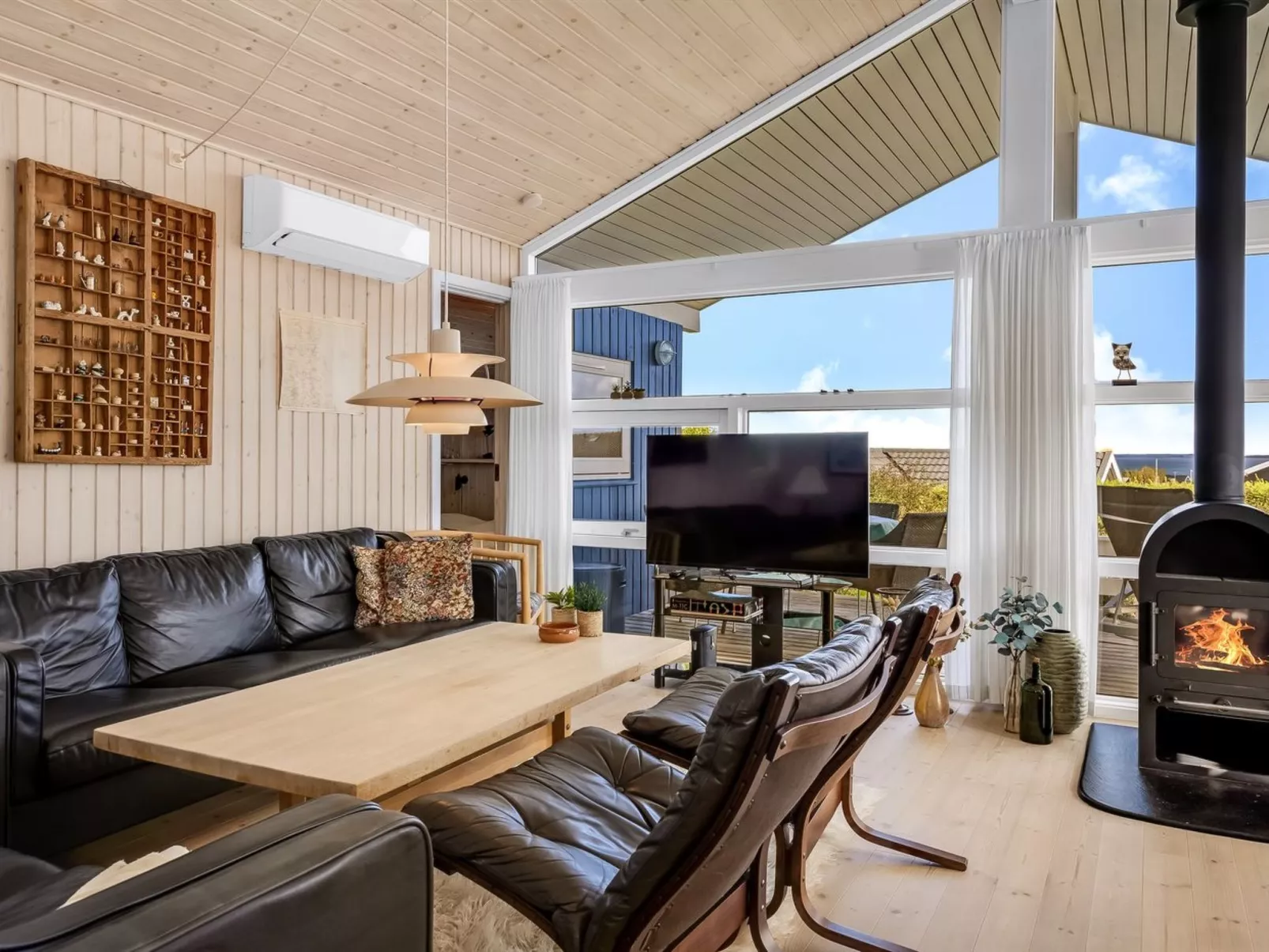 "Tjarven" - 350m from the sea-Drinnen