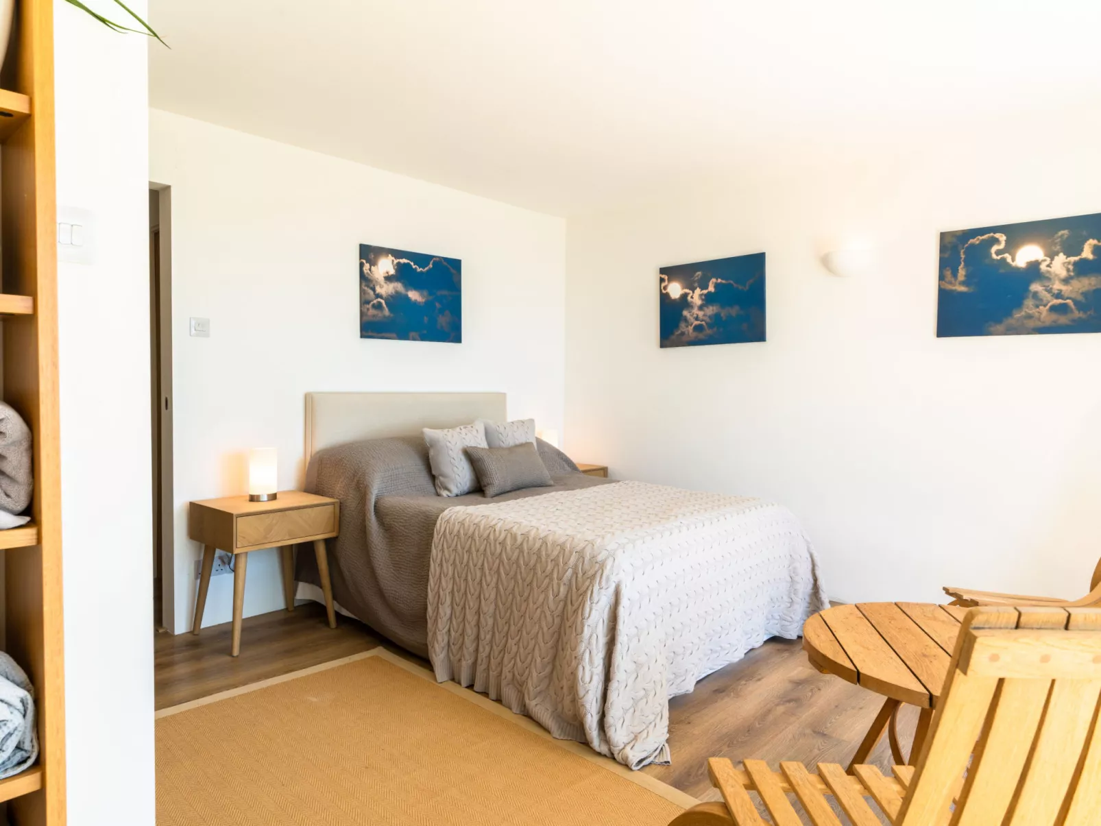 Avalon Sea Views-Dedans