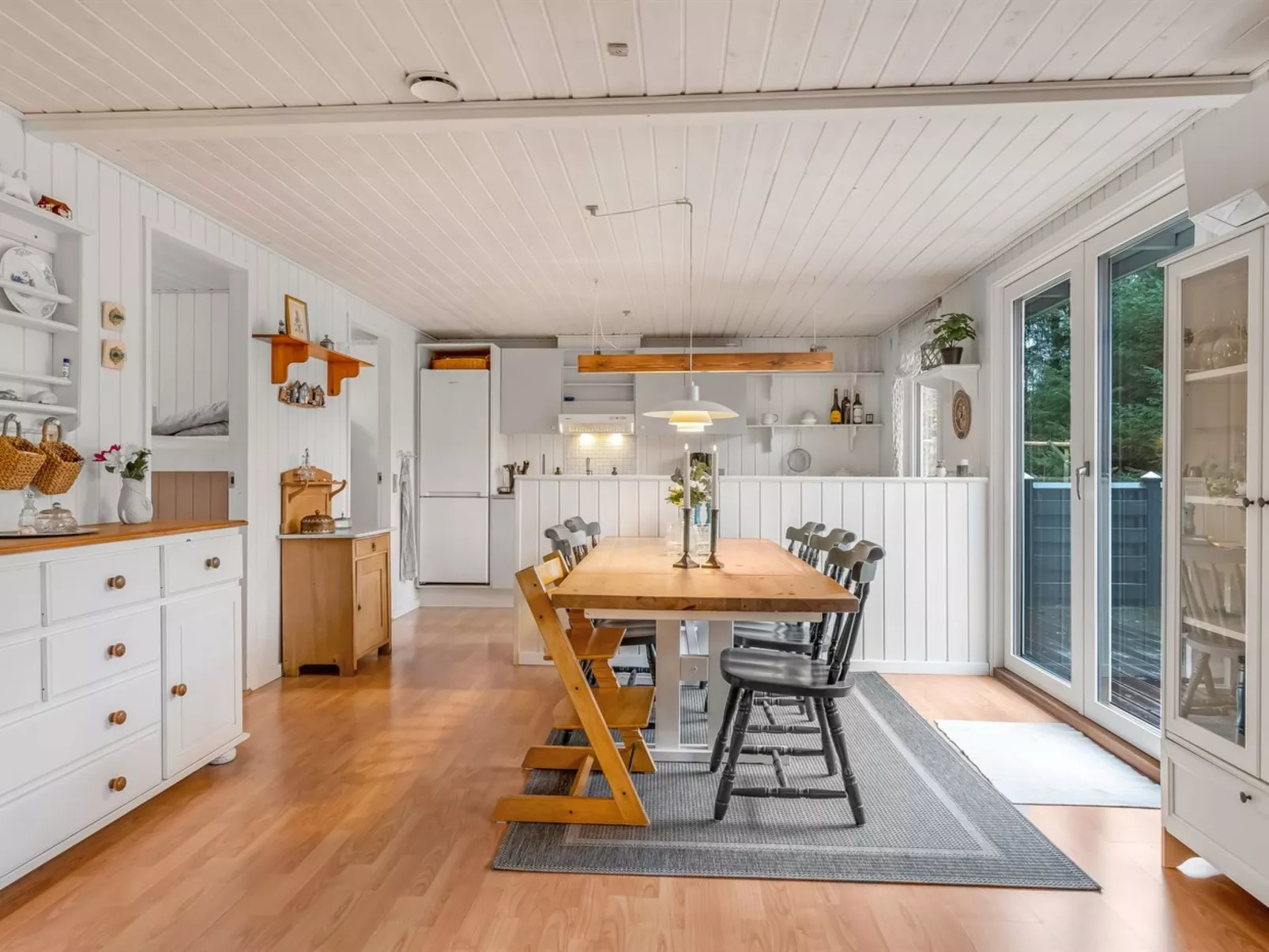 "Hughlek" -  from the sea-Dedans