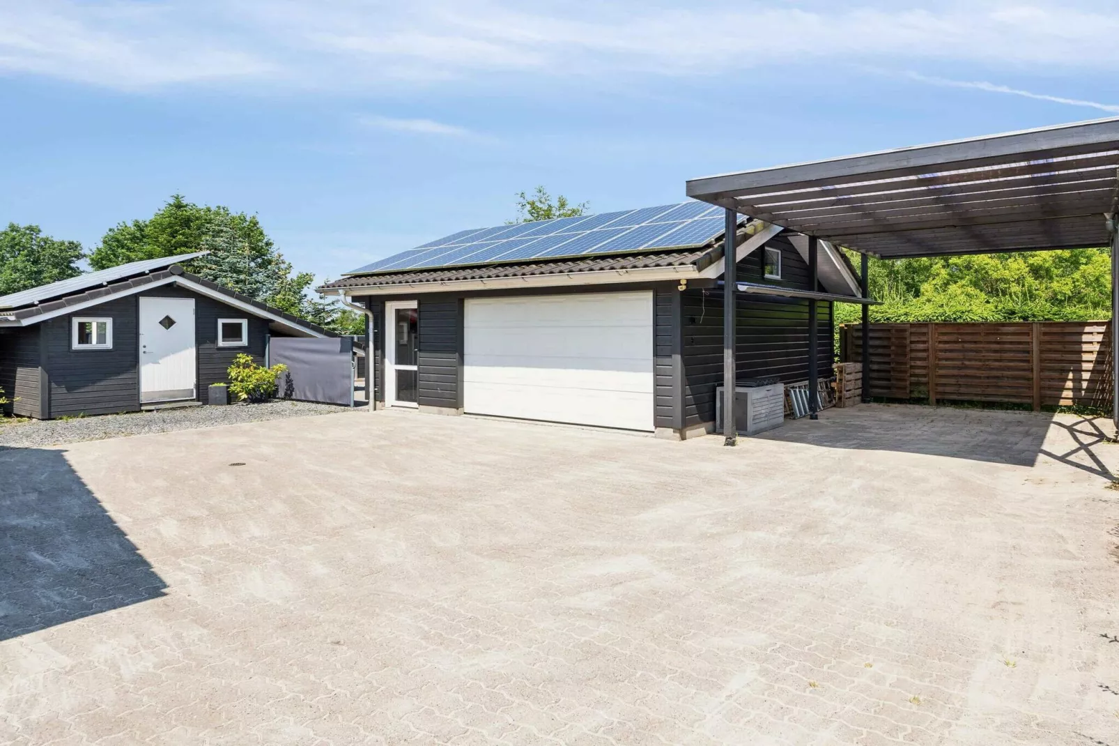 5 Sterne Ferienhaus in Fårvang-Im Freien