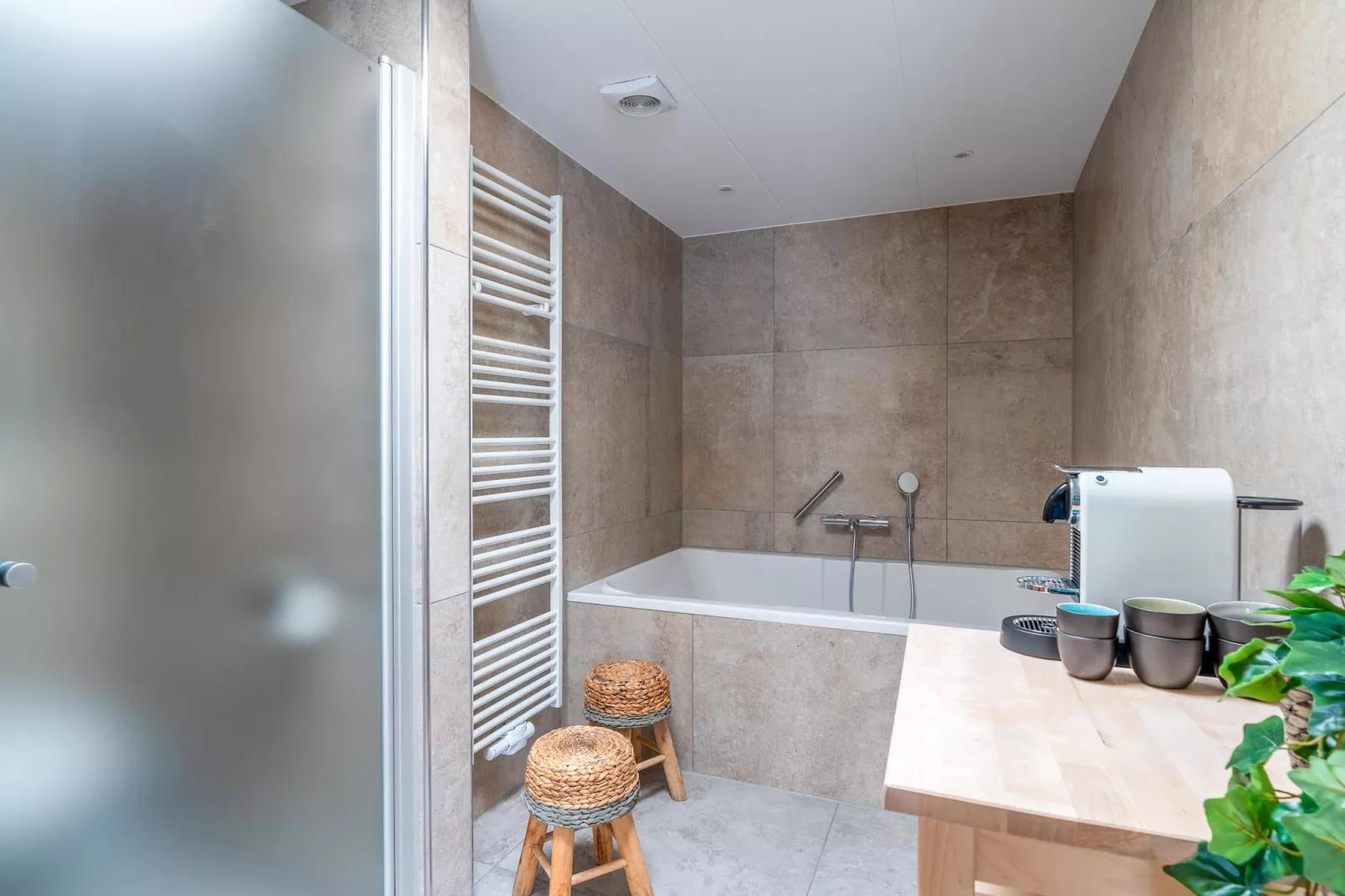 Orchismient 17-Bathroom