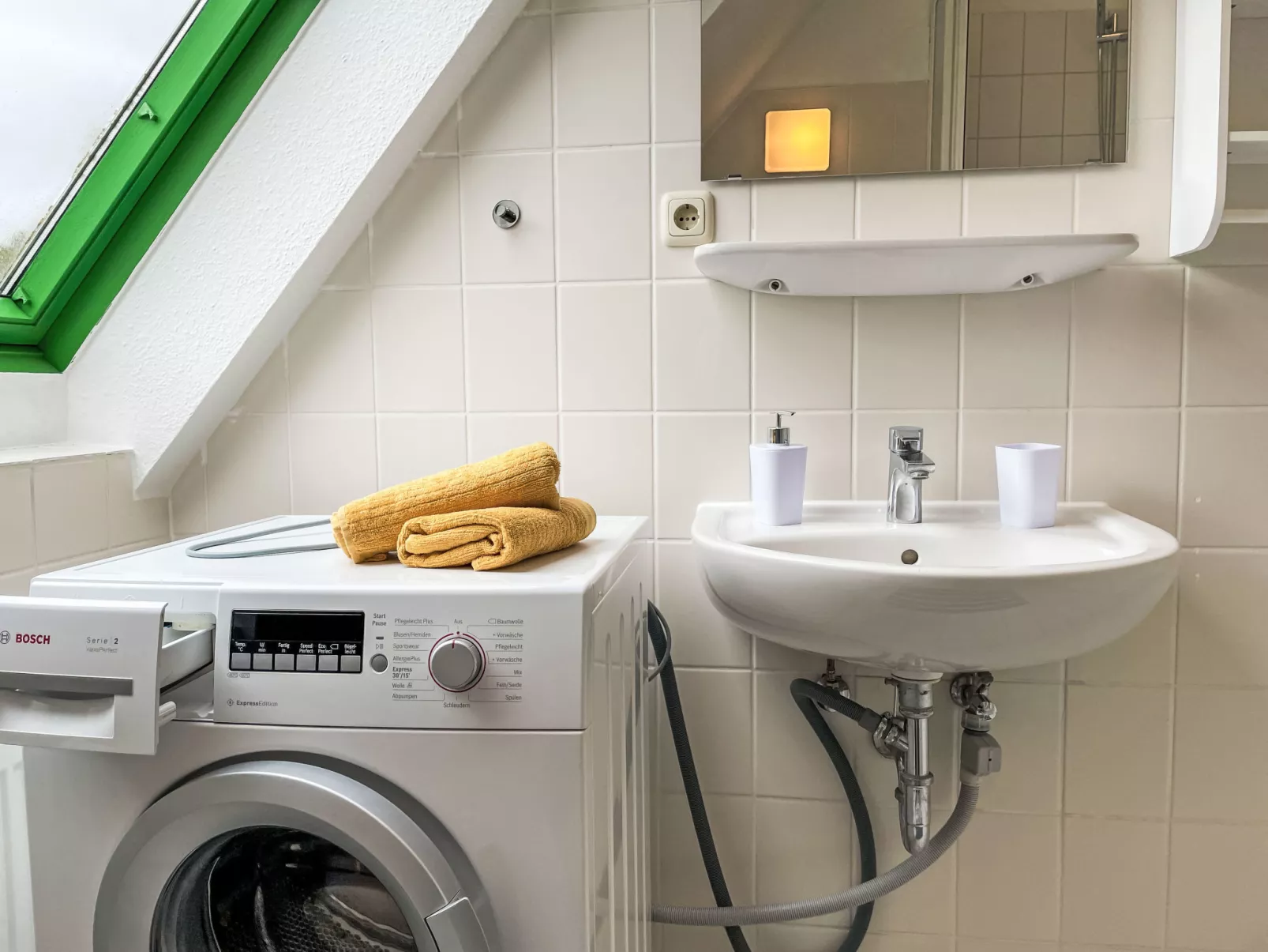 Wariner Straße-Drinnen