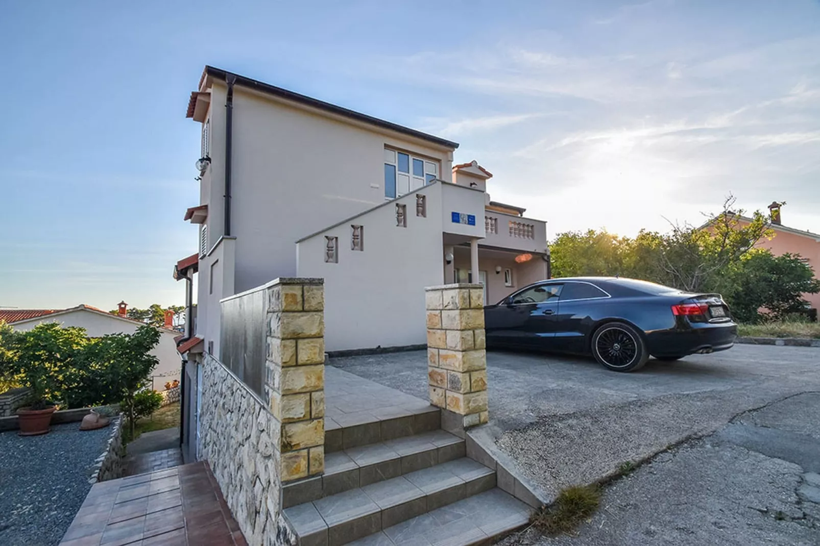 Apartments Jaklin -  Studio Apartment with Balcony and Sea View C-Parking