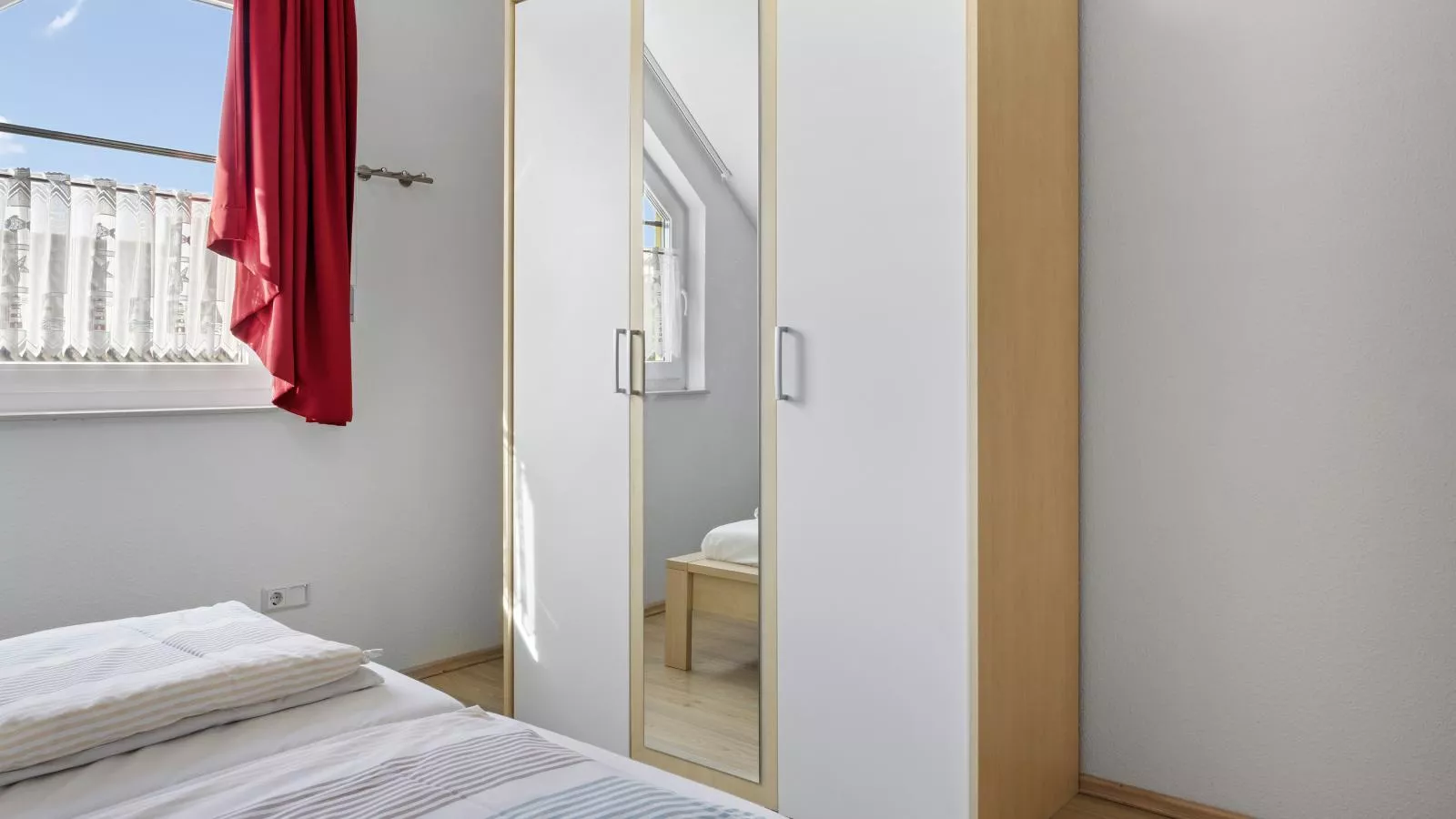 Windflüchter rechts-Schlafzimmer