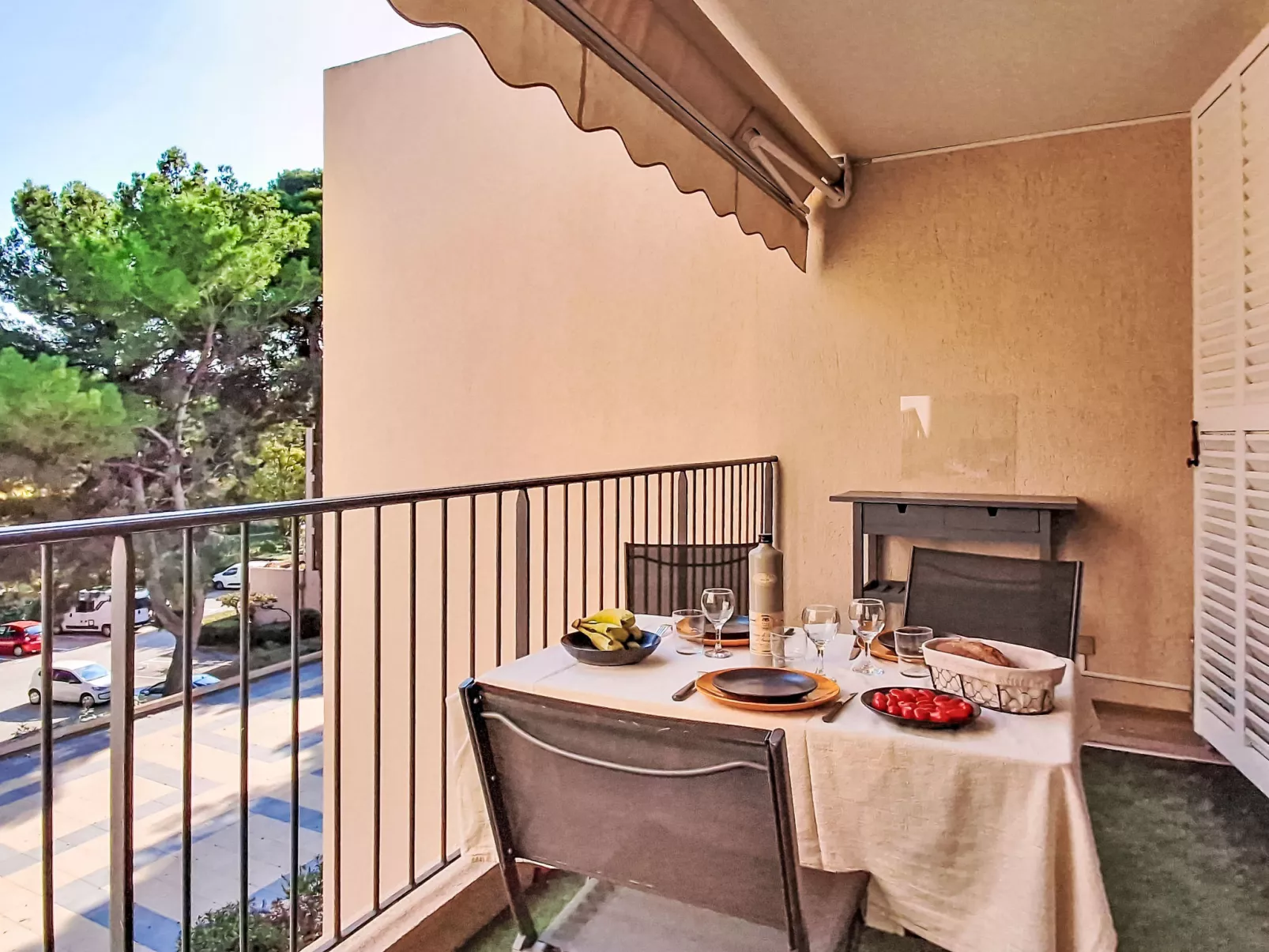 Le Luberon Loisirs-Drinnen