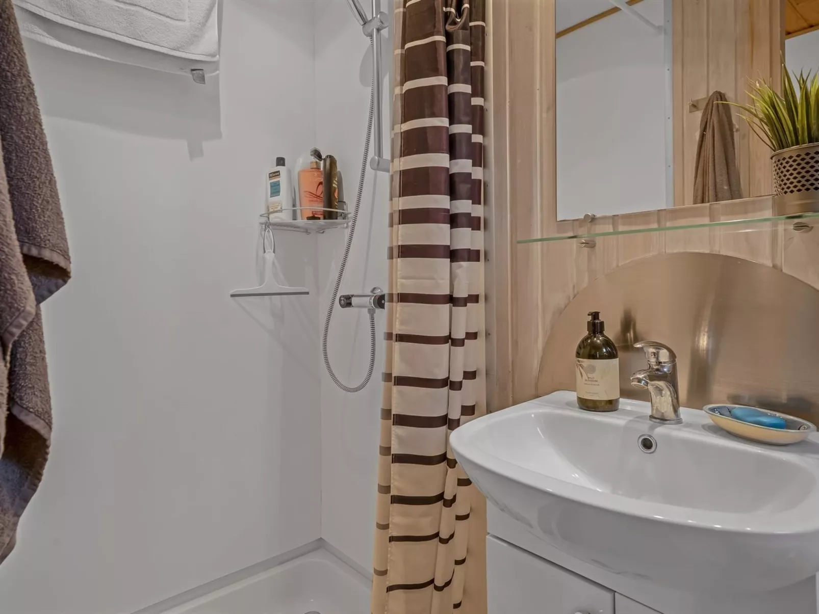 "Benthe" - 100m to the fjord-Inside