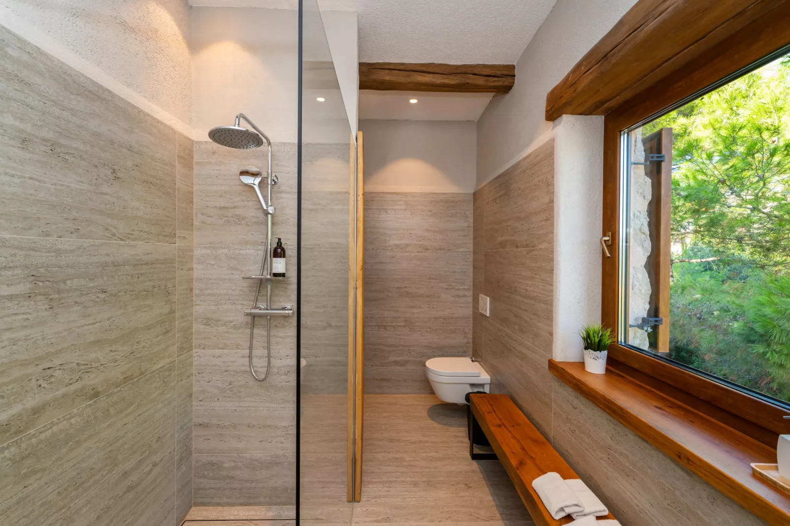 Authentic Villa Fisola-Bathroom