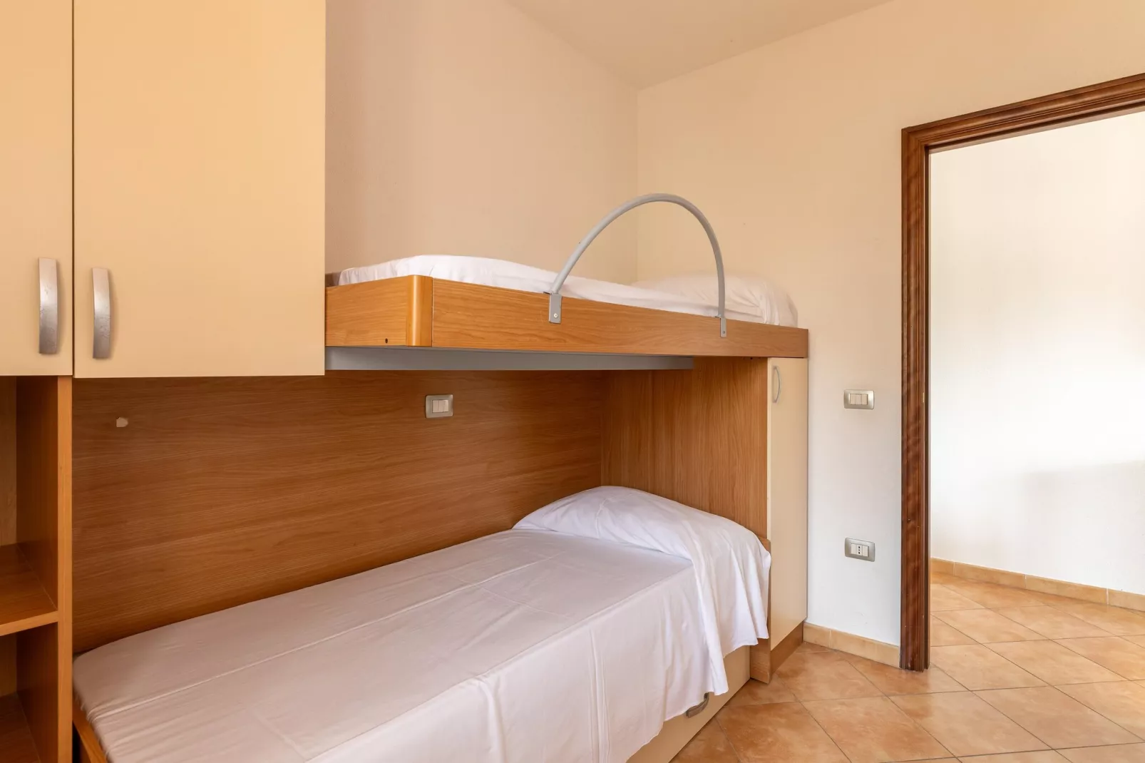 TRILO 2 MAGNOLIA-Schlafzimmer