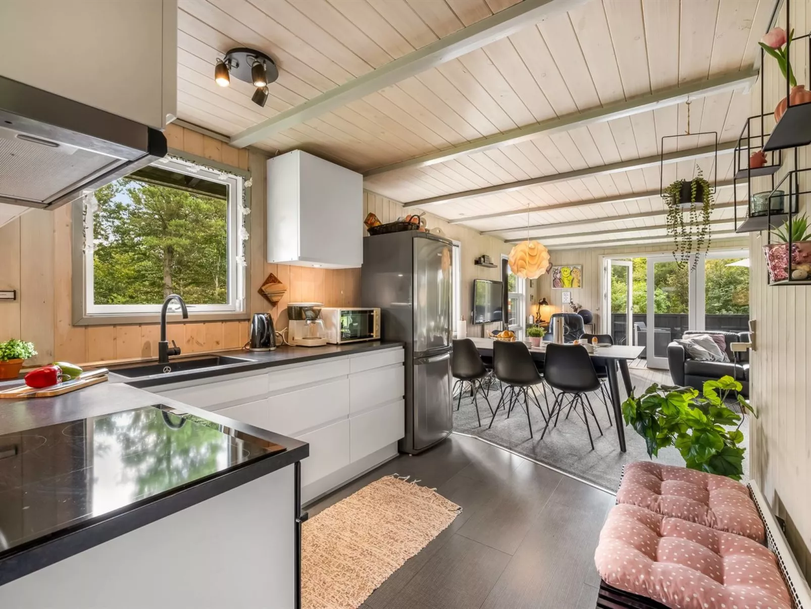 "Vilhelm" - 10km from the sea-Inside