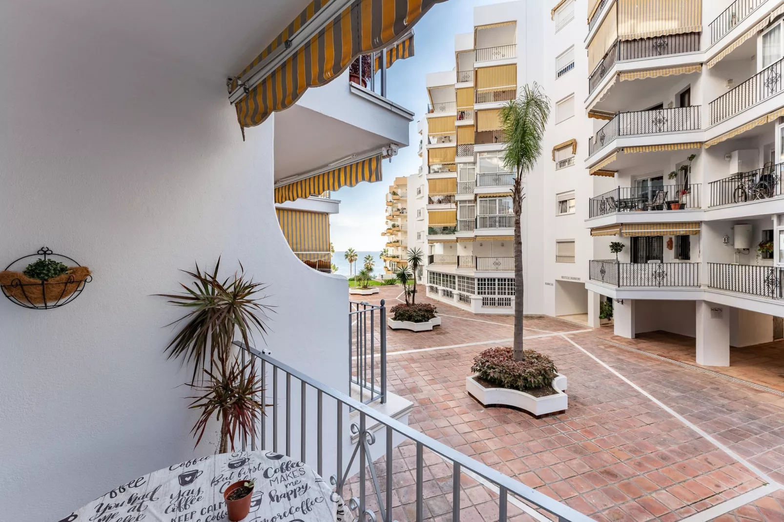 CT 350 - Faro's Marbella Beachapartment for 2 - perfect beachconection-Terrasse / balcon