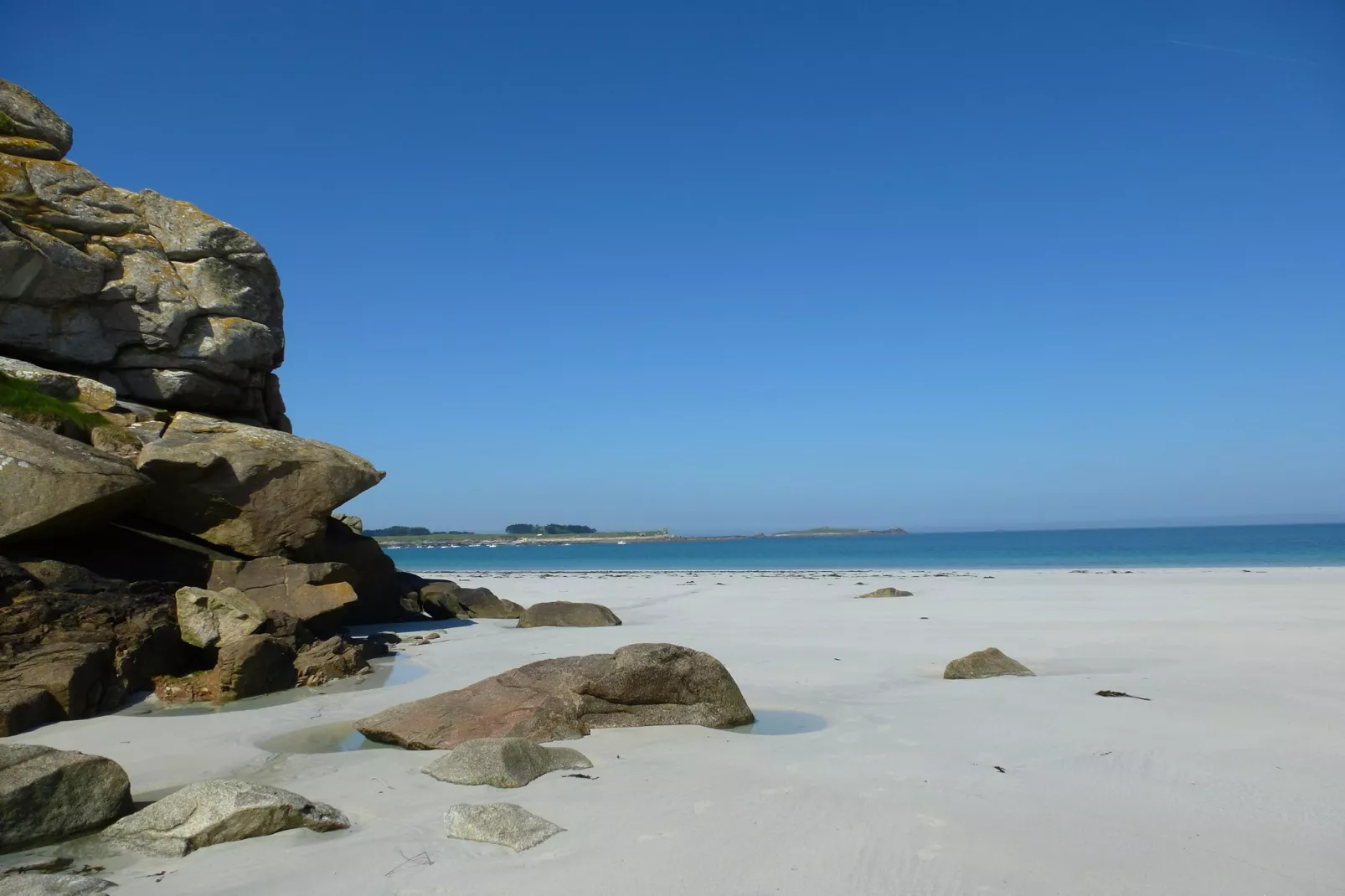 Doppelhaushälfte in Milizac-Areas within 20km in summer