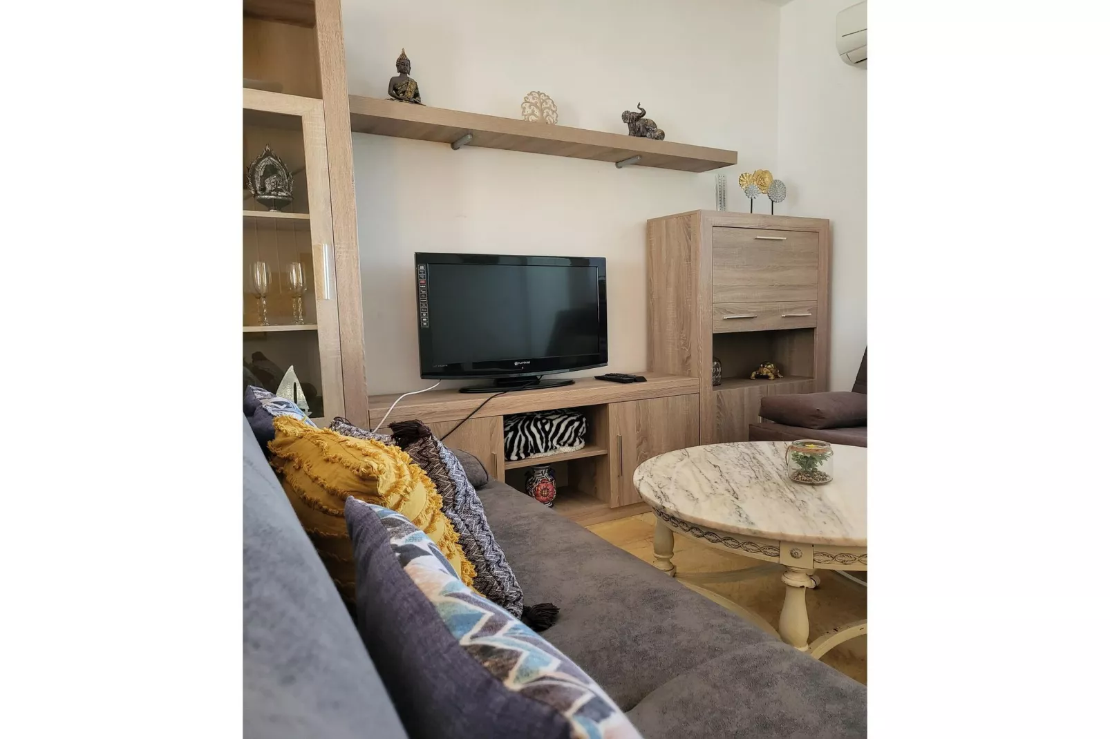 CT 345 AL - Faro's Cala Marques Townhouse-Living room