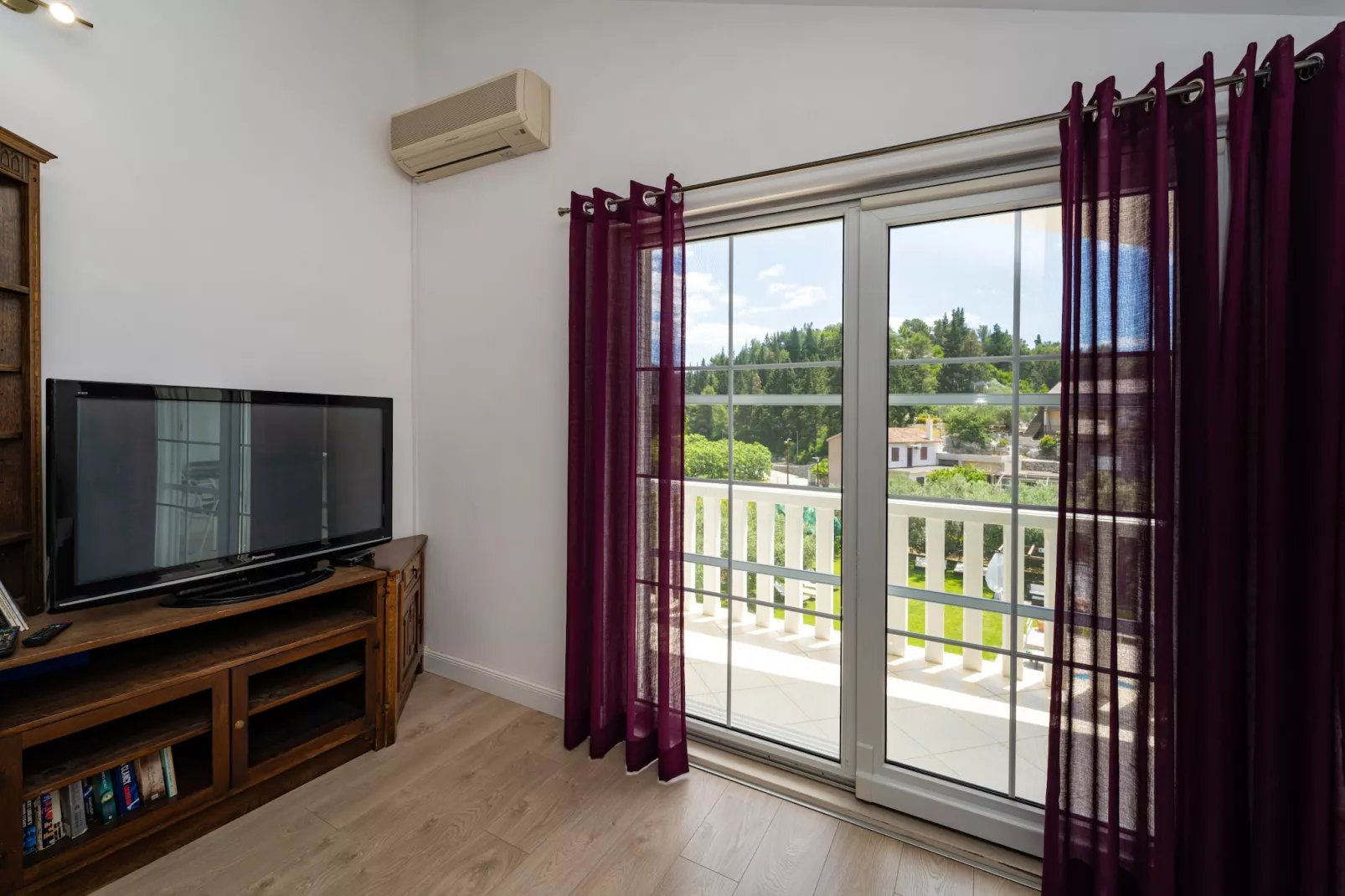 Villa Green Paradise-Living room