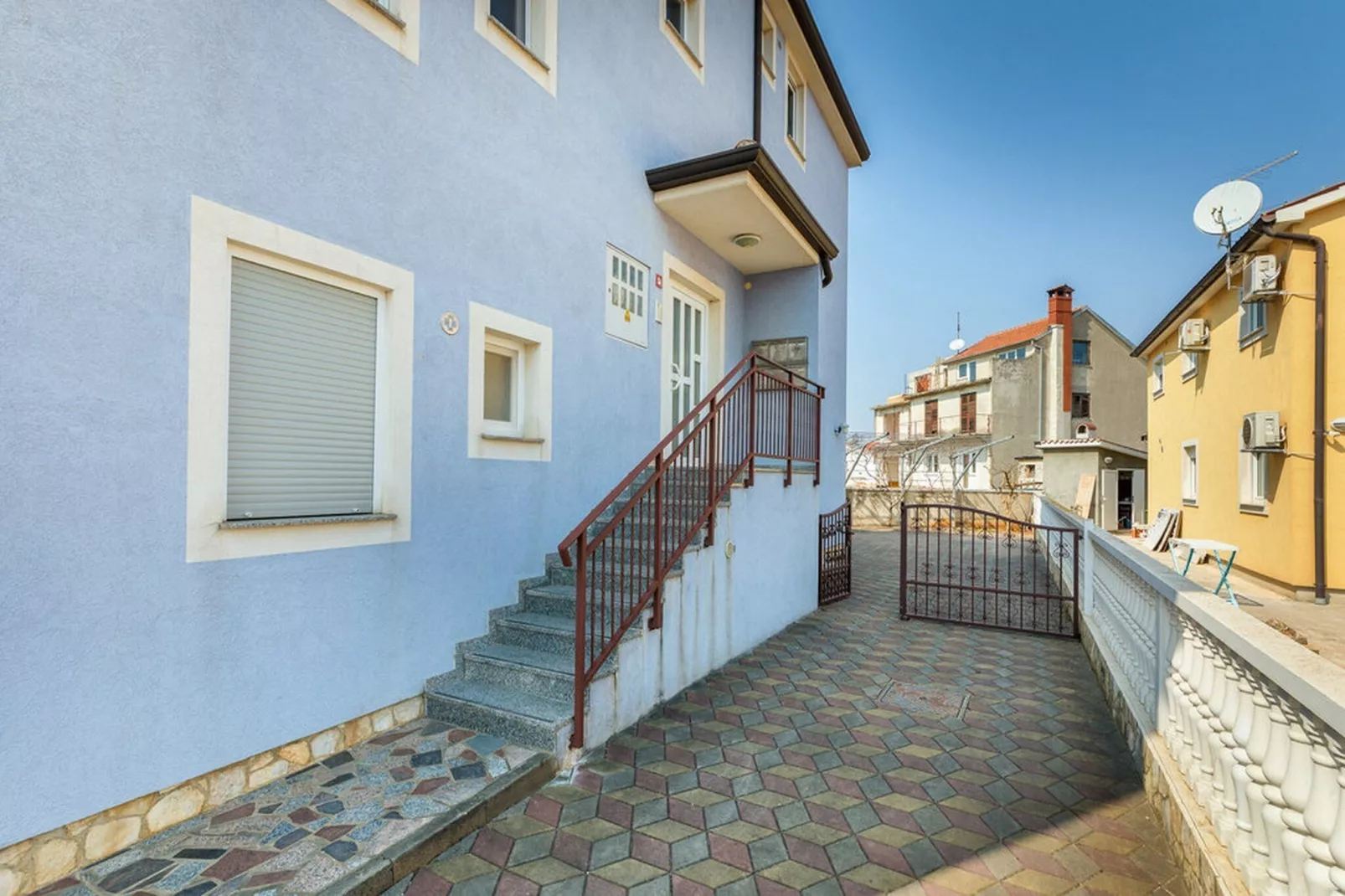 Apartment Dana - Two Bedroom Apartment with Terrace-Outdoor