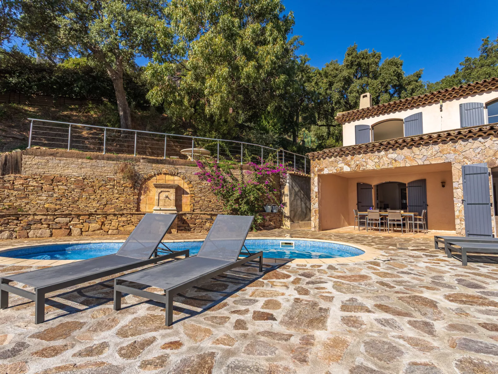 Villa du Canadel-Outside