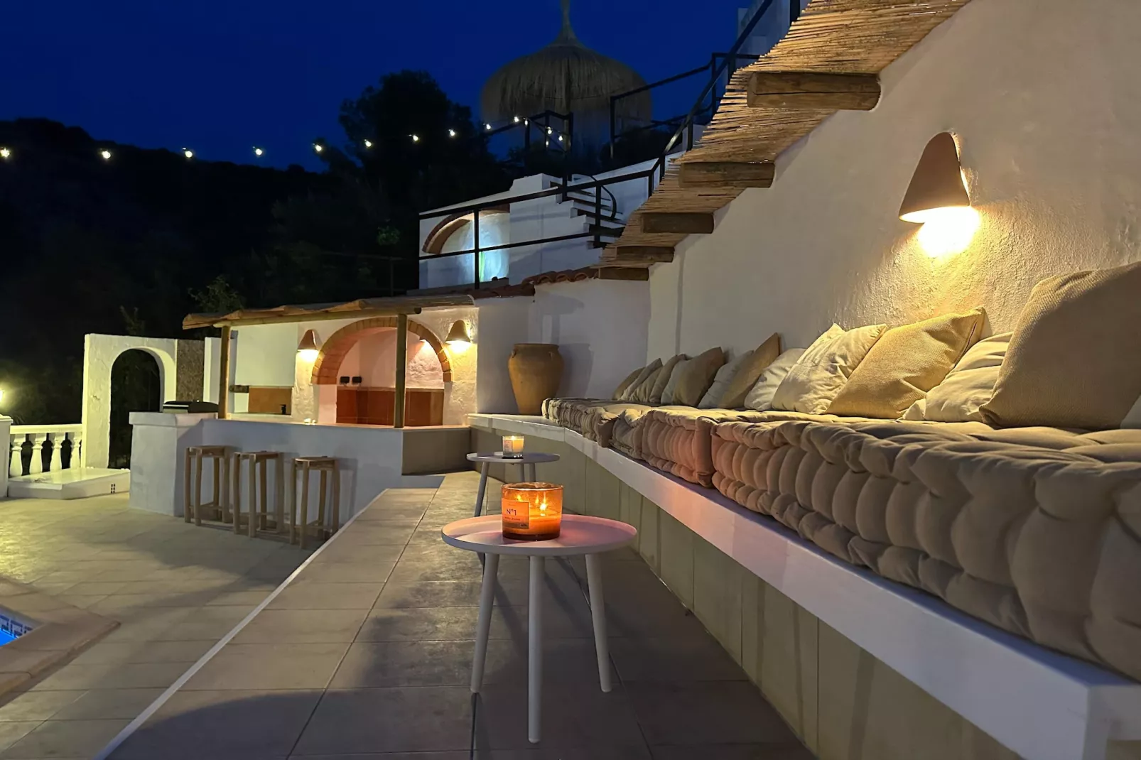 Villa Vista Pedreguer-Gardens in summer