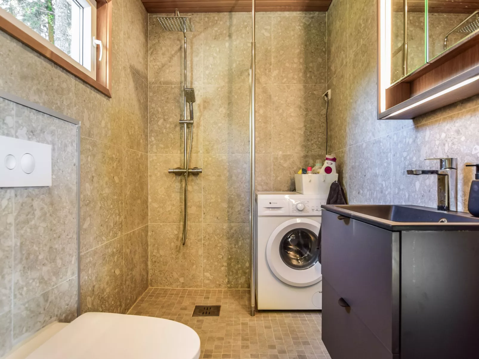 Villa lokinkärki-Dedans