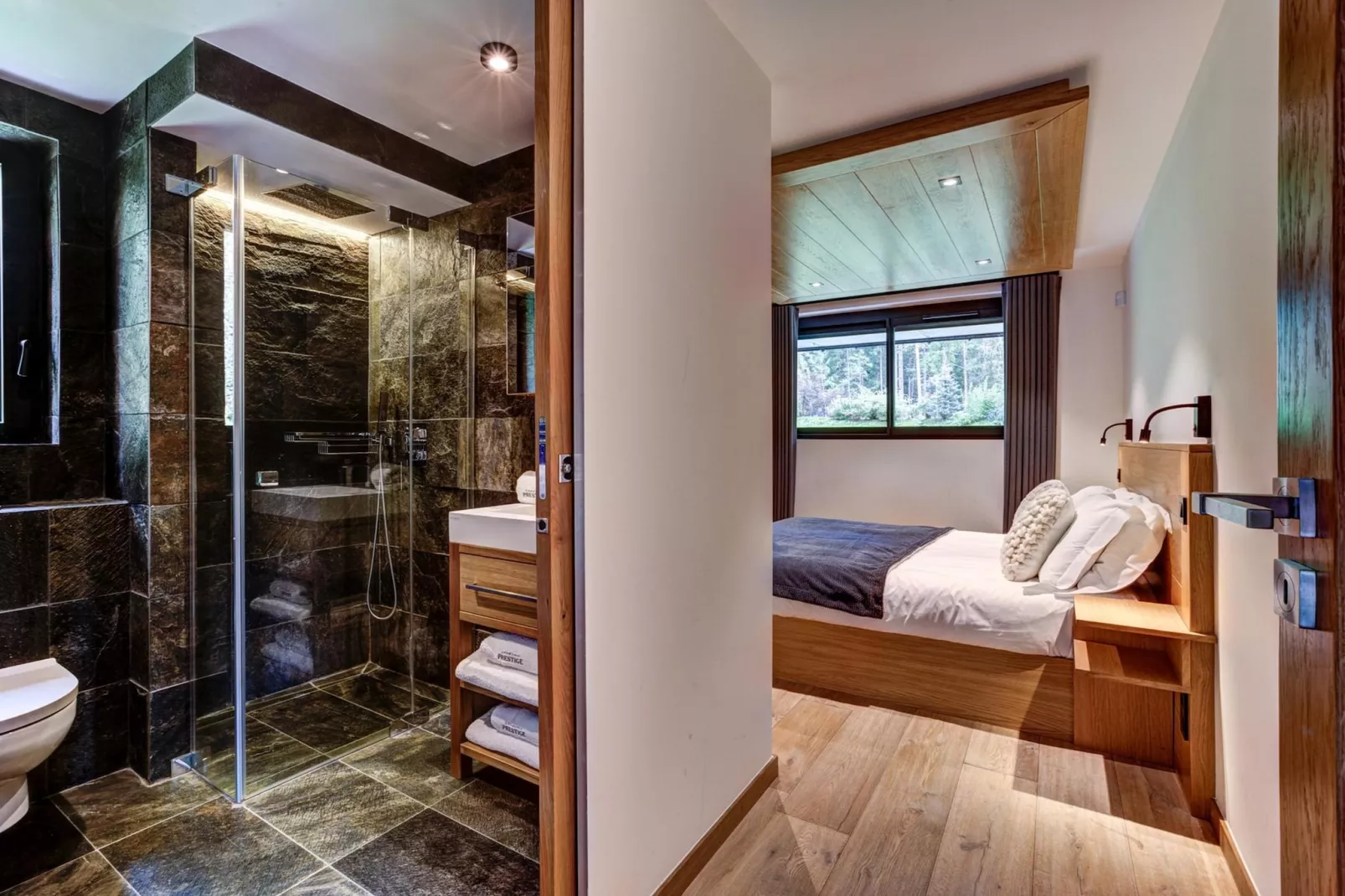 Black Pearl-Schlafzimmer