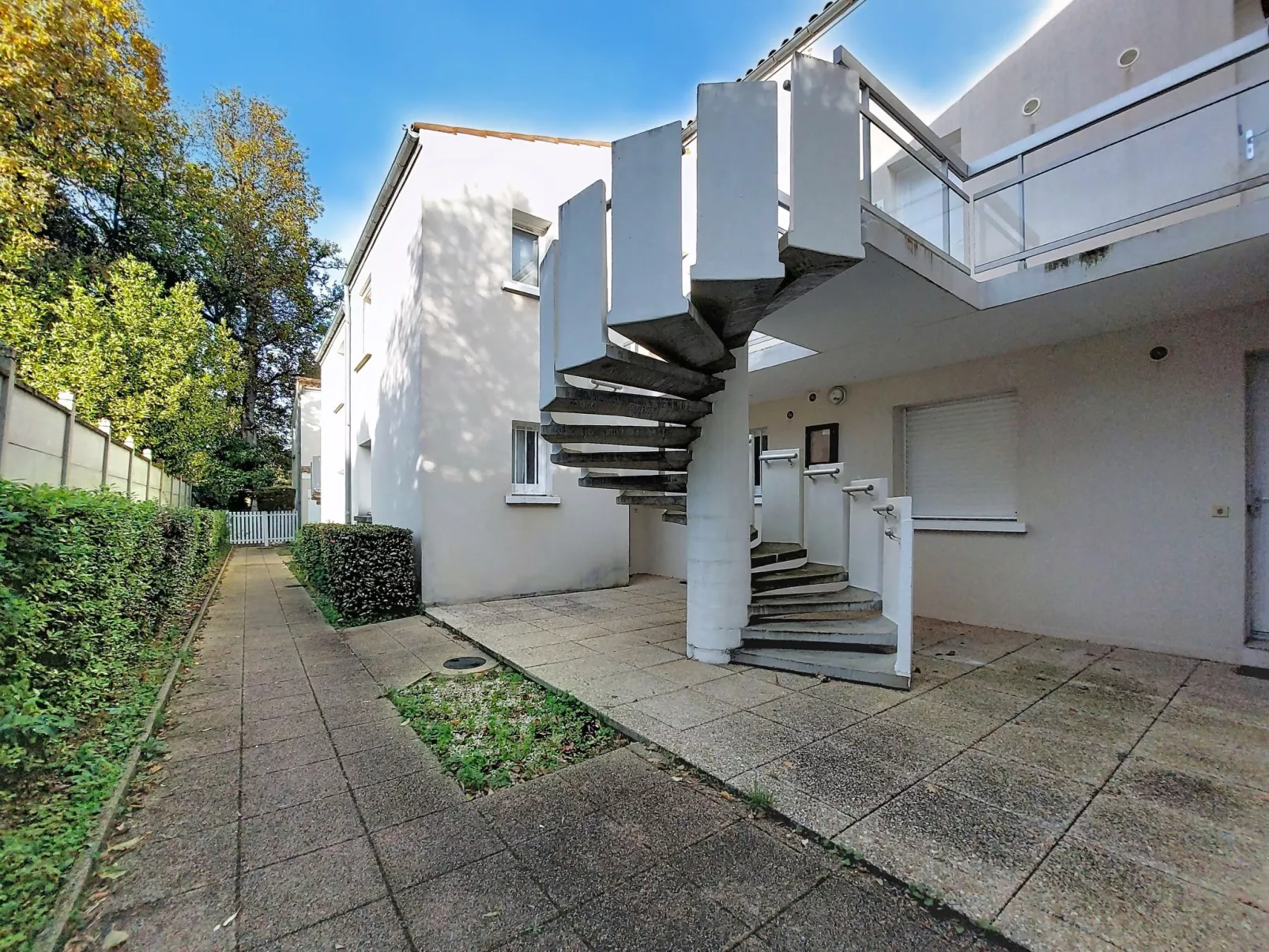 Les Hauts de Nauzan-Outside