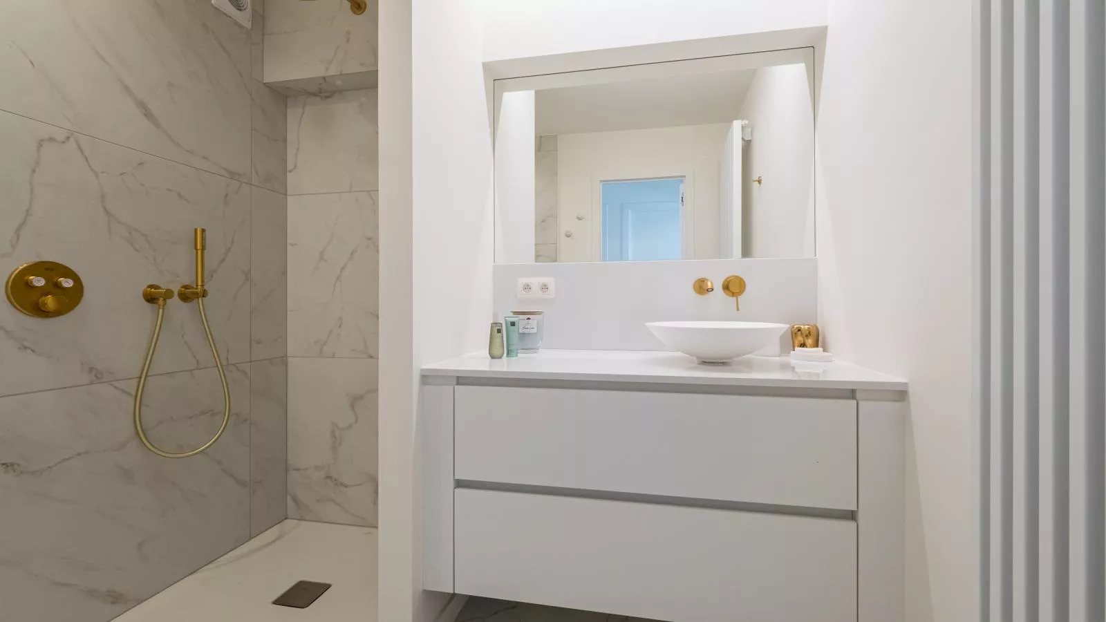 Jamani - 0101-Badezimmer