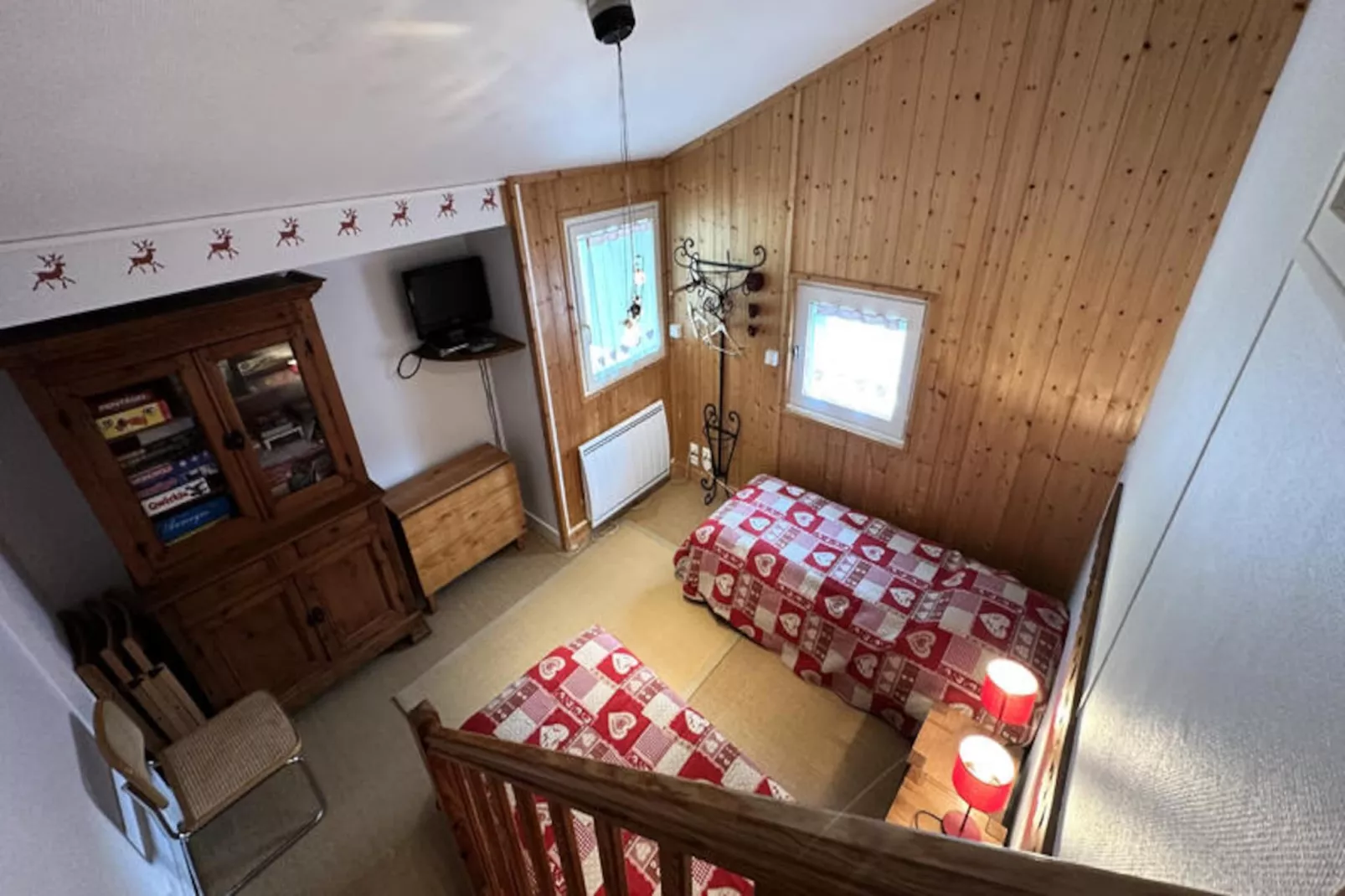 Appartements à Saint Jacques Des Blats-Nicht zugeordnet