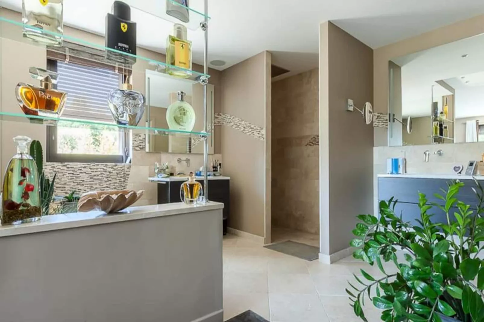 Résidence Villa En Domaine Priv&eacute; Avec Piscine Chauff&eacute;e-Non tagué