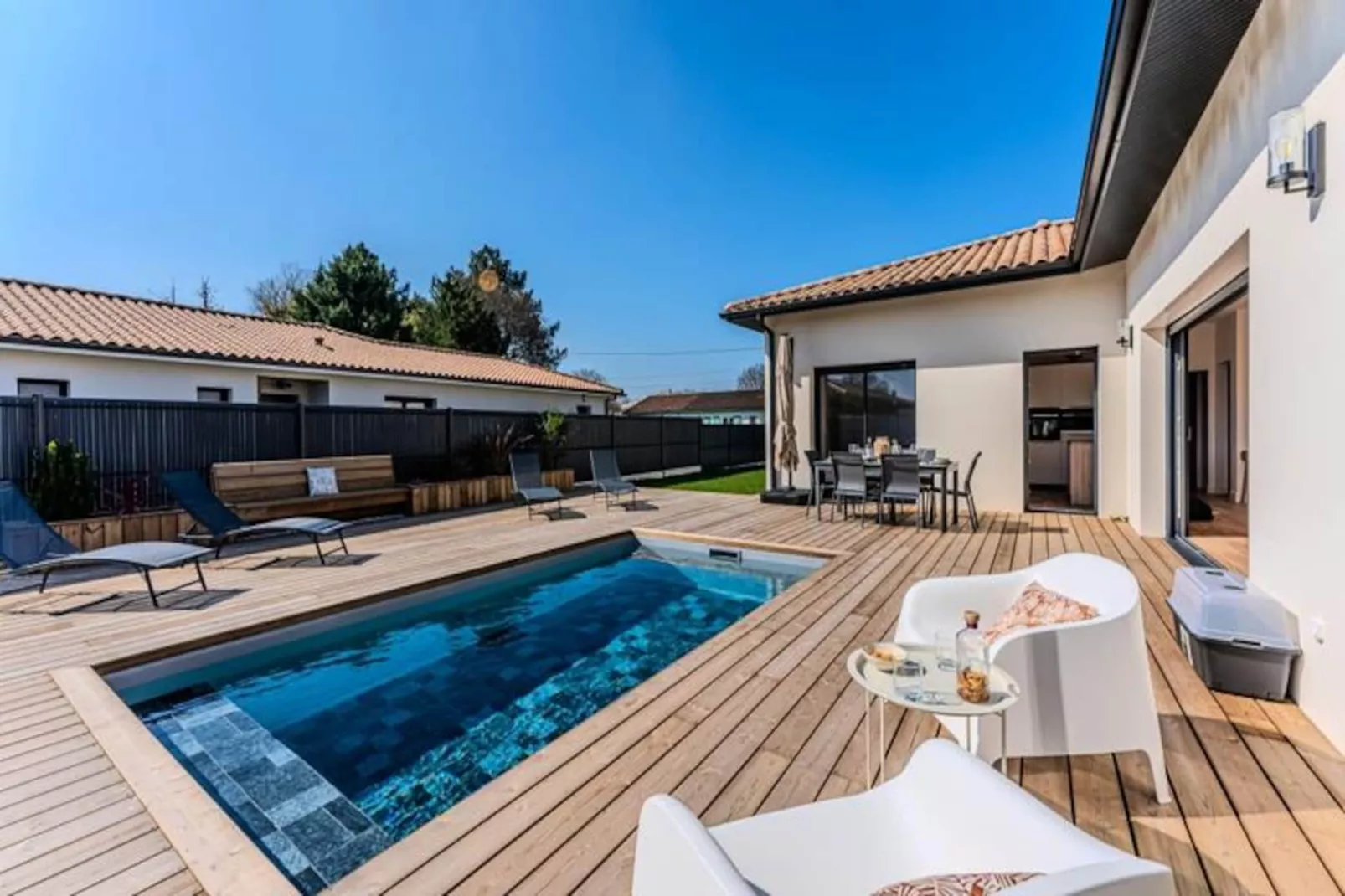 Villa Diam --Untagged