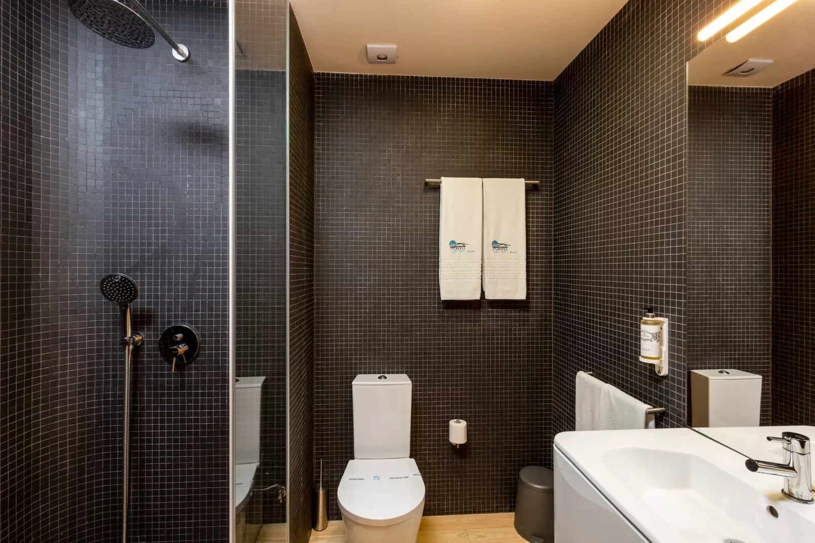 Feel Porto Codeçal Apartment 2.2-Salle de bain