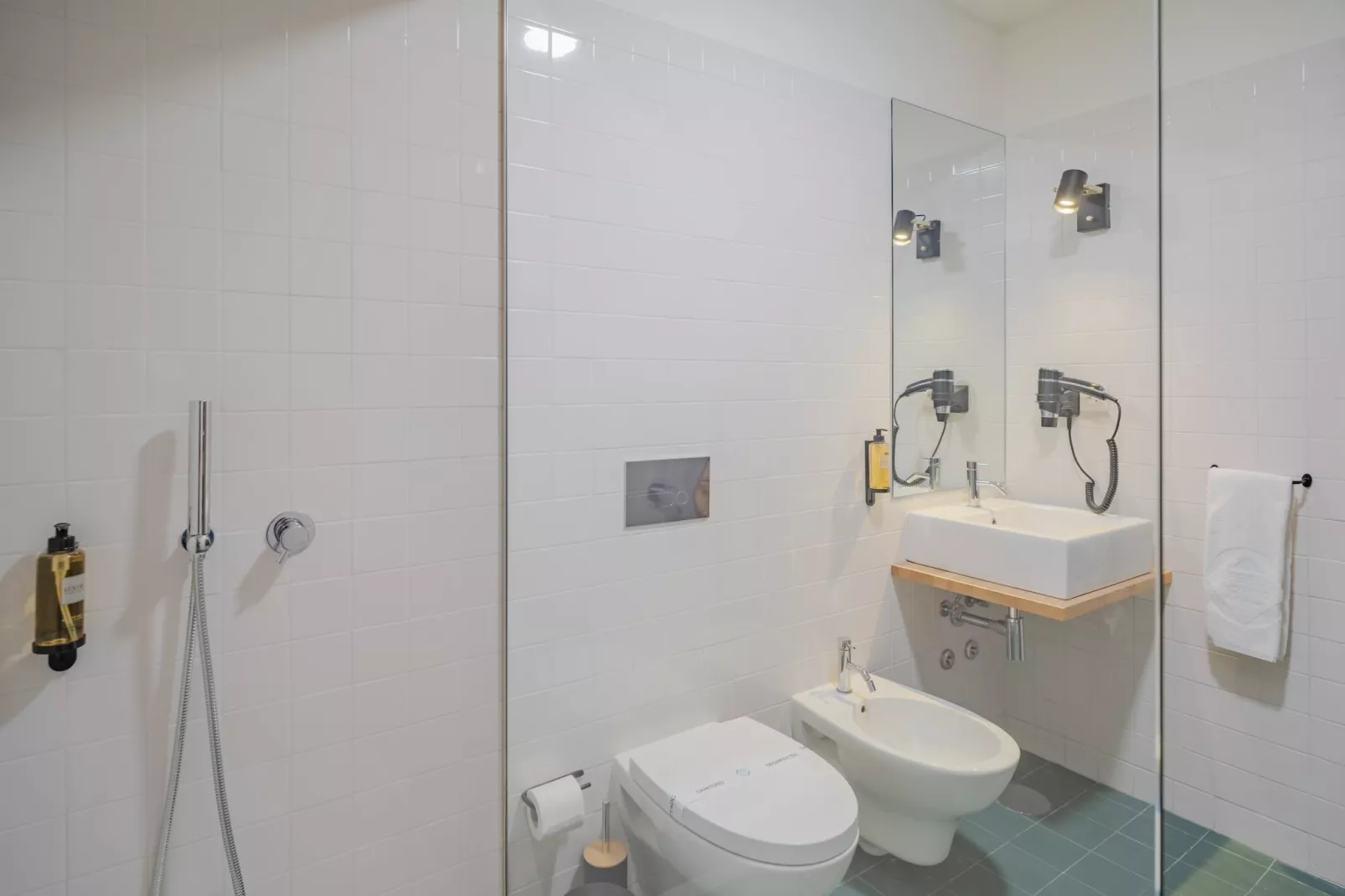 Feel Corporate Housing Campanhã 07-Salle de bain